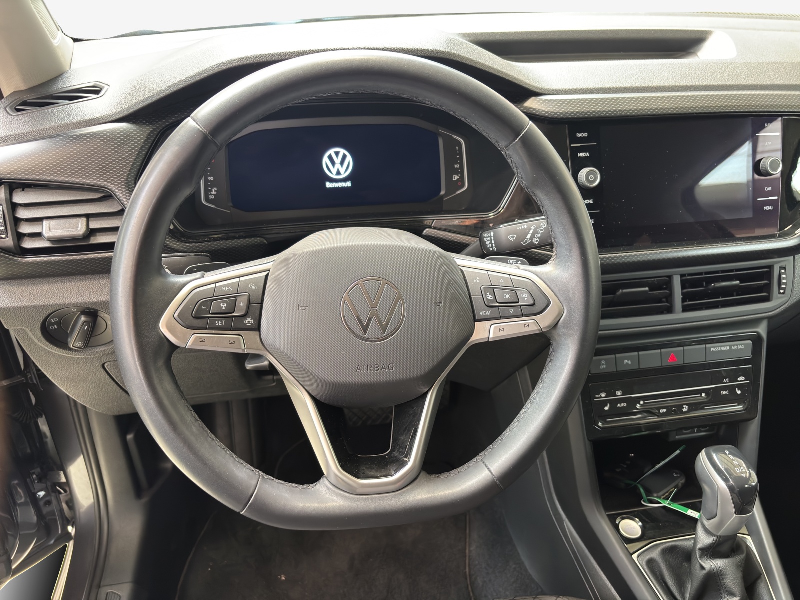 VW T-Cross 1.0 TSI Life DSG-image-9
