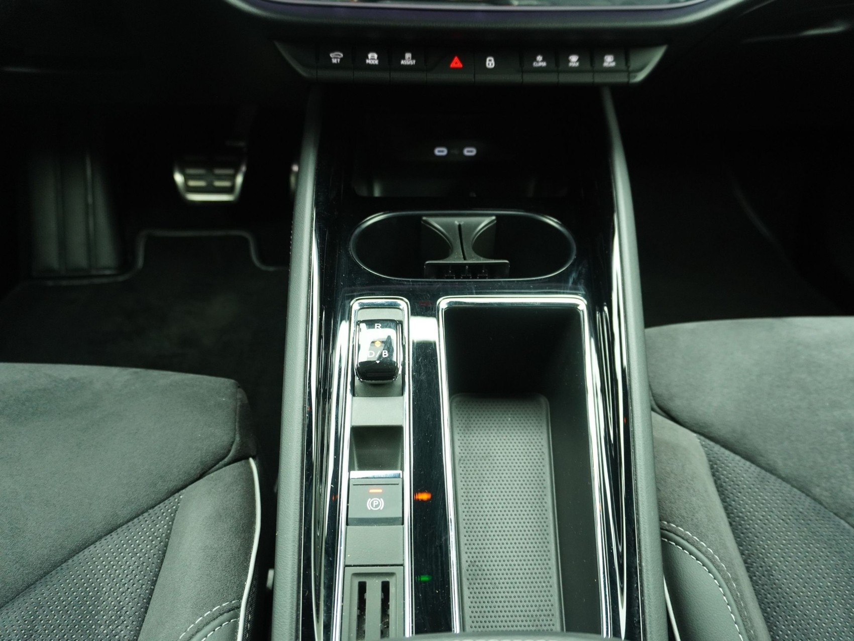 SKODA Enyaq iV 80x Sport Line-image-15
