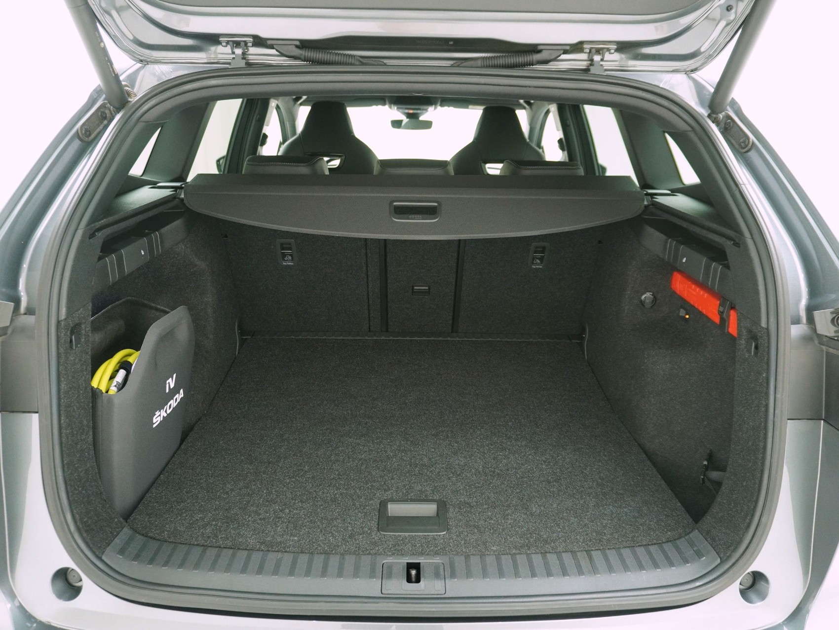 SKODA Enyaq iV 80x Sport Line-image-13
