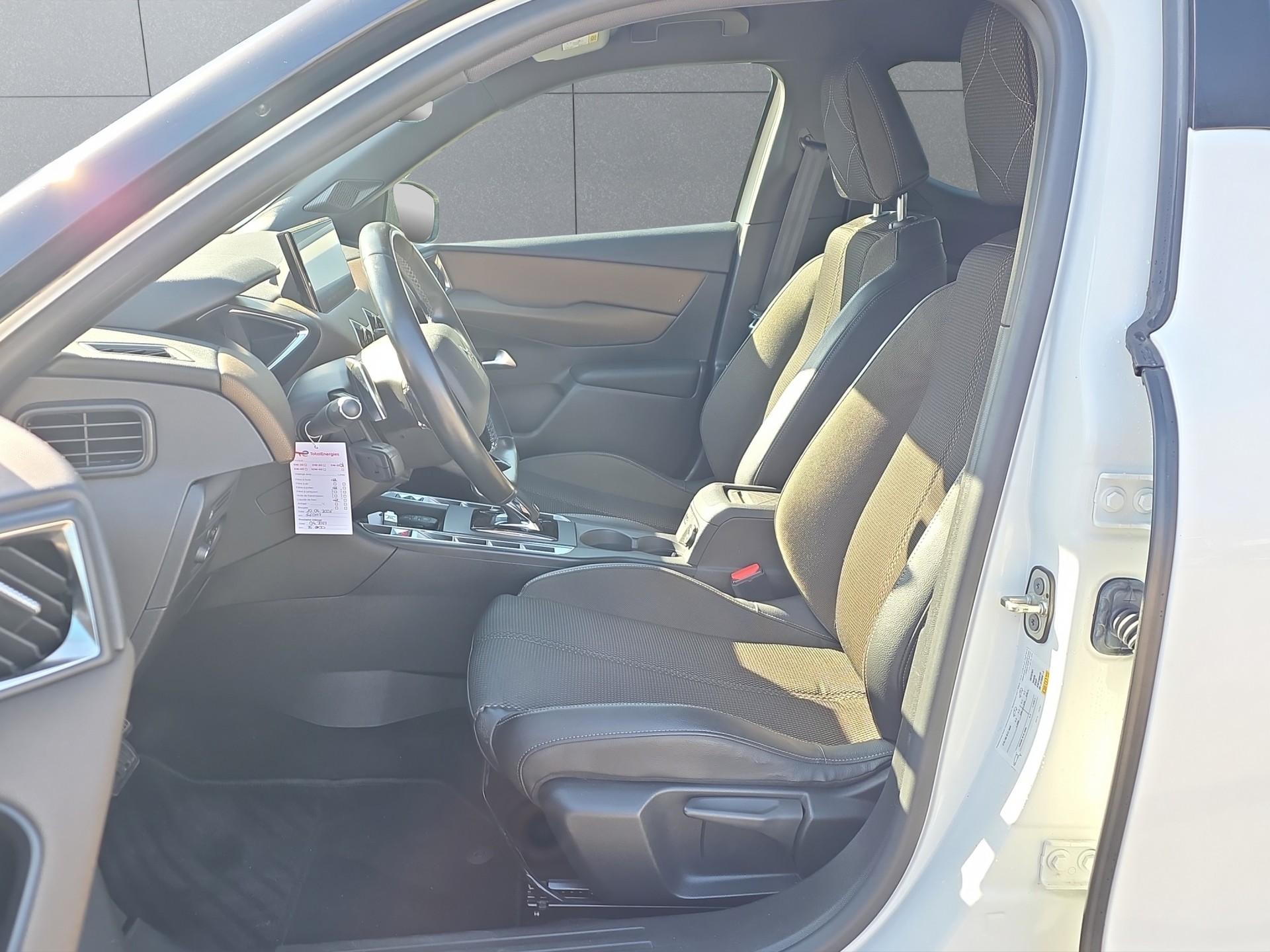 DS AUTOMOBILES 3 Crossback 1.2 PureTech 130 So Chic-image-8