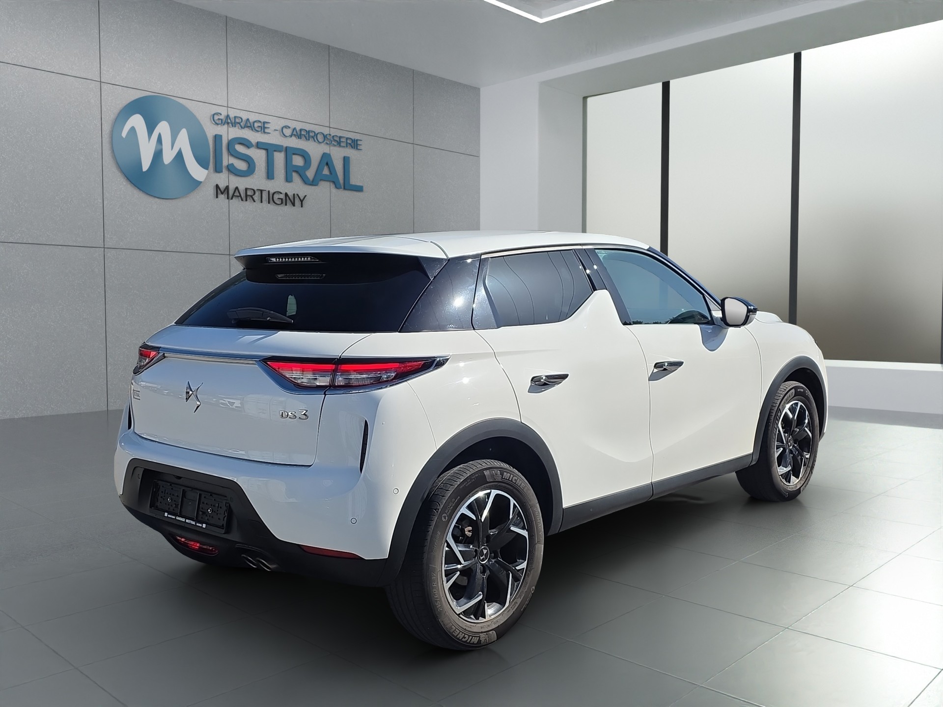 DS AUTOMOBILES 3 Crossback 1.2 PureTech 130 So Chic-image-4
