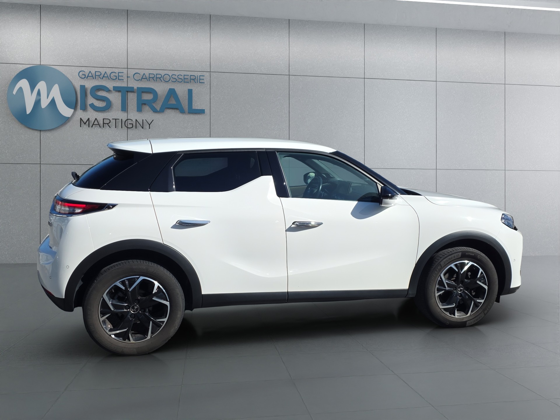DS AUTOMOBILES 3 Crossback 1.2 PureTech 130 So Chic-image-5