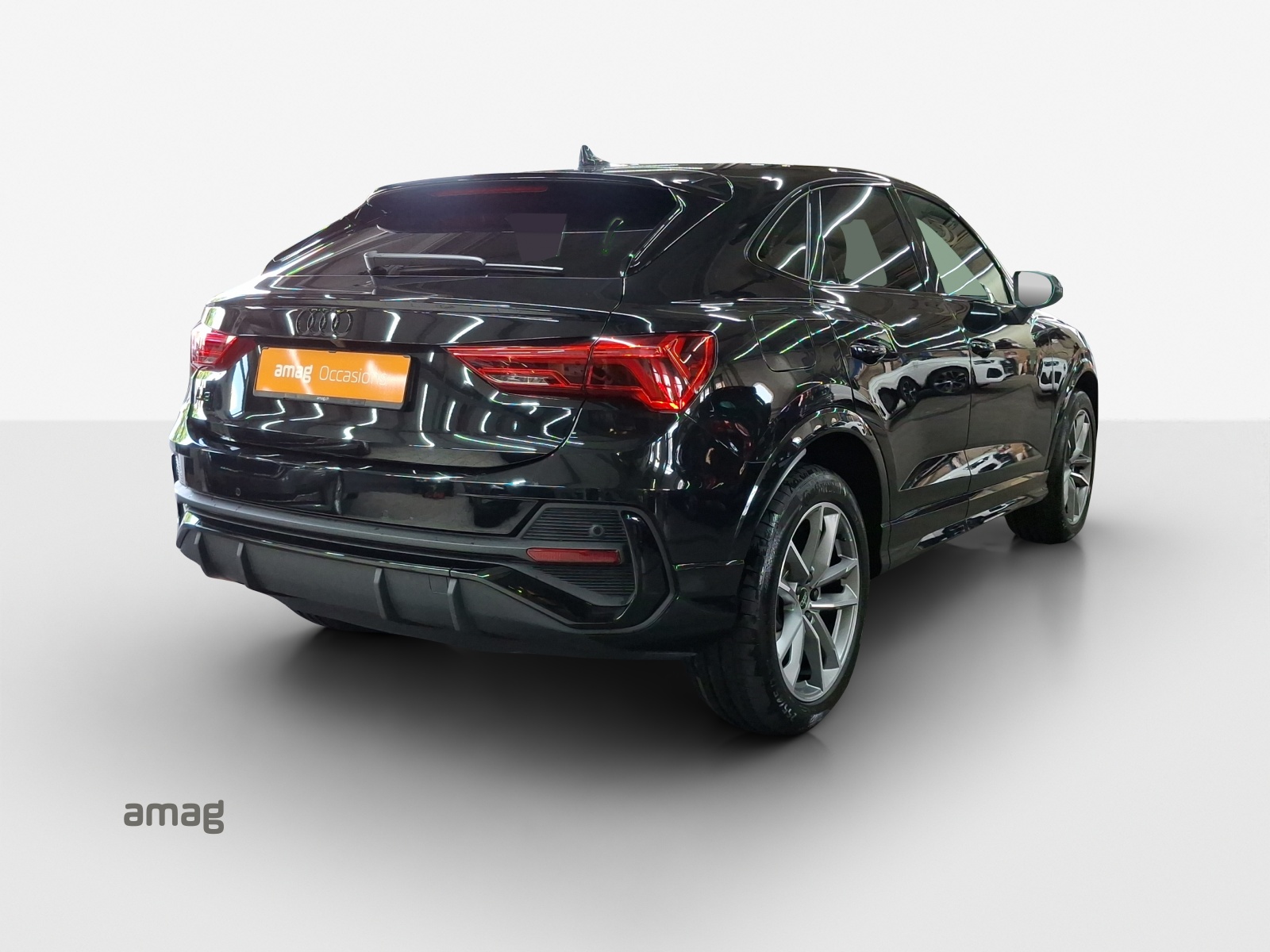 AUDI Q3 Sportback 35 TFSI S line Attraction S-tronic-image-4