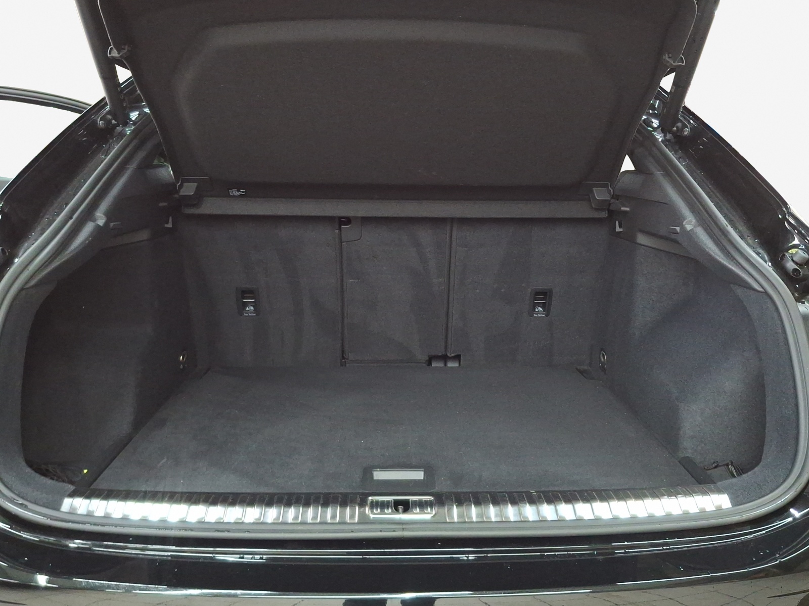 AUDI Q3 Sportback 35 TFSI S line Attraction S-tronic-image-12