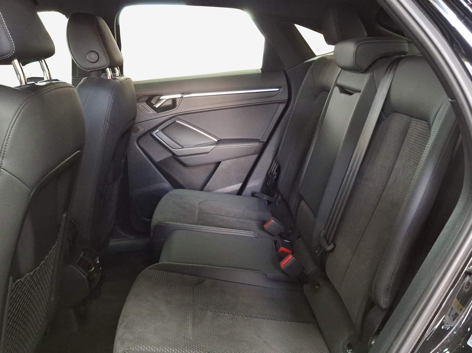 AUDI Q3 Sportback 35 TFSI S line Attraction S-tronic-image-11