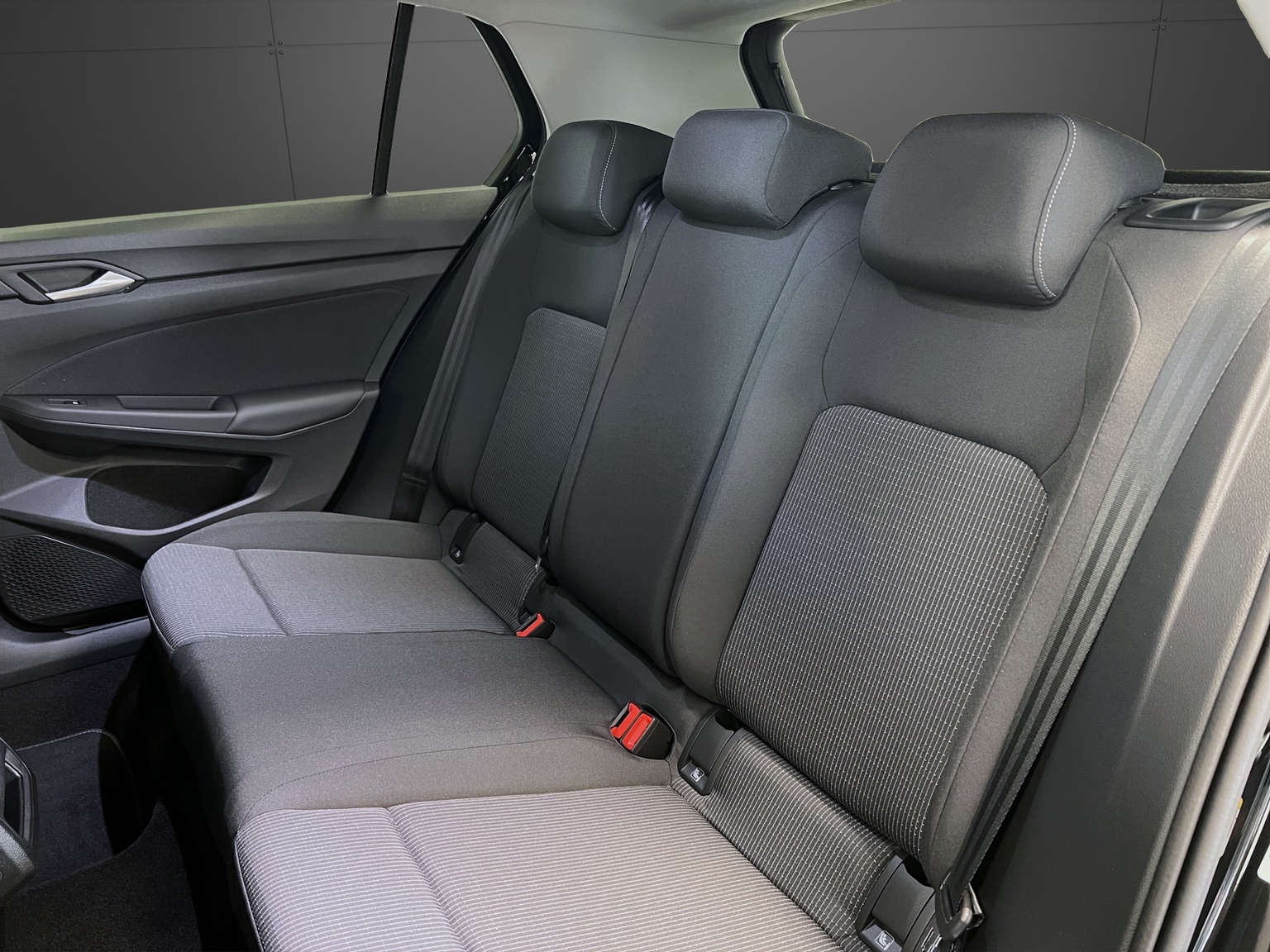 VW Golf 1.5 TSI Basis-image-8