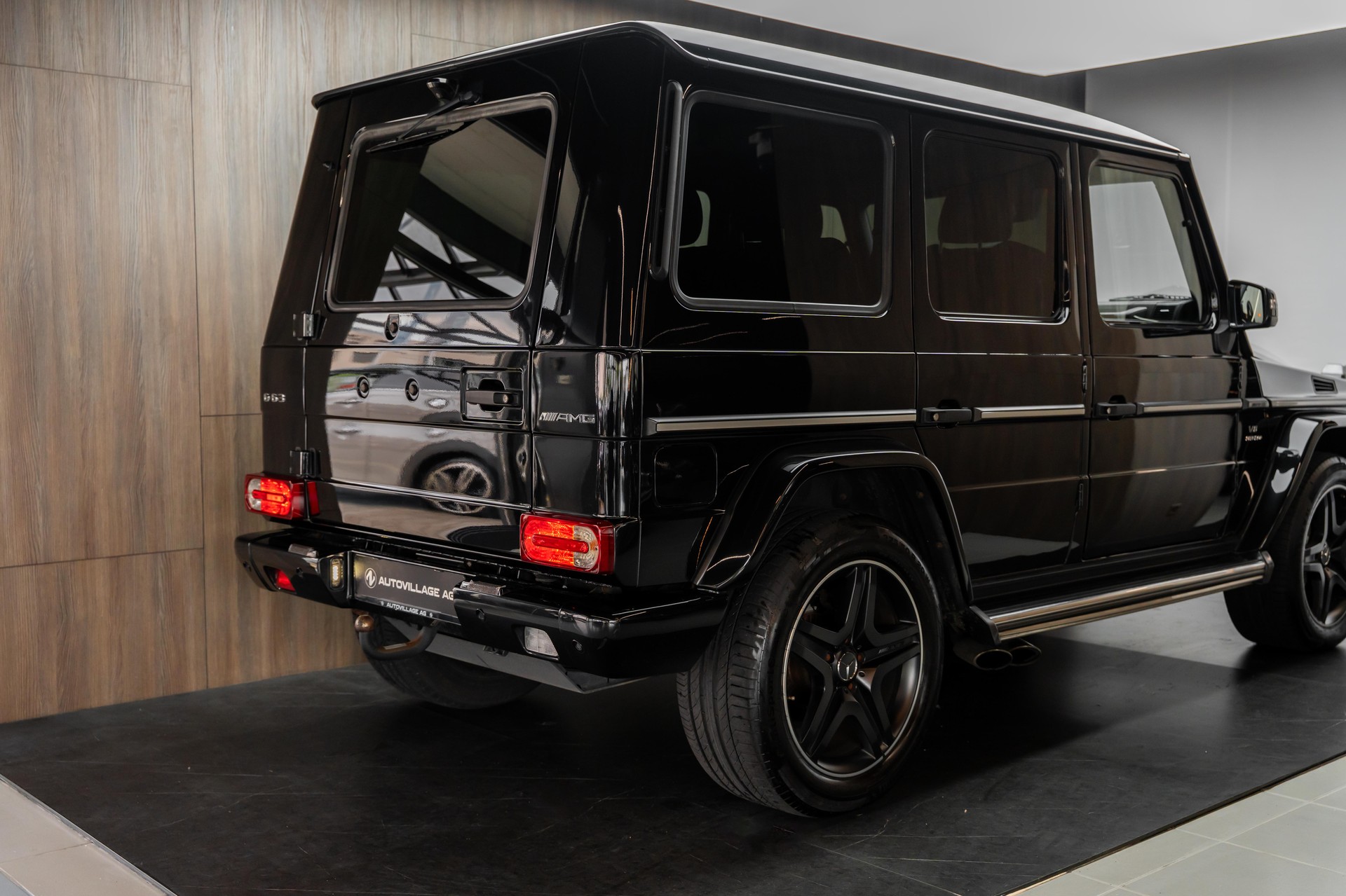 MERCEDES-BENZ G 63 AMG Automatic-image-24