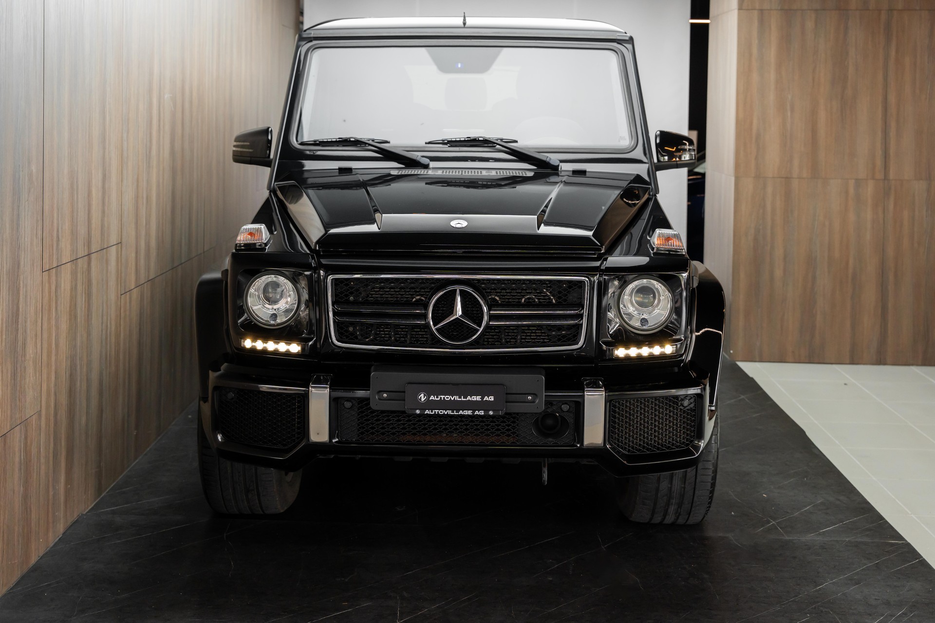 MERCEDES-BENZ G 63 AMG Automatic-image-25