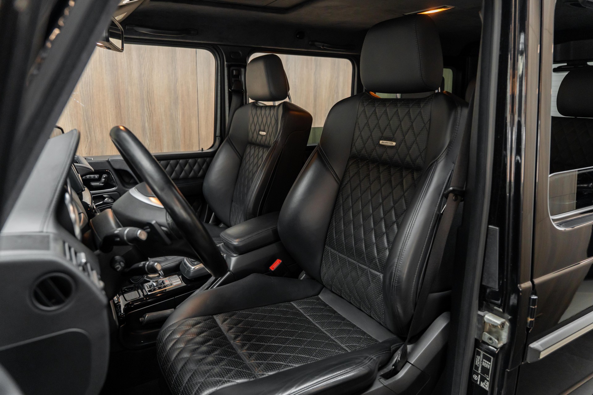 MERCEDES-BENZ G 63 AMG Automatic-image-5