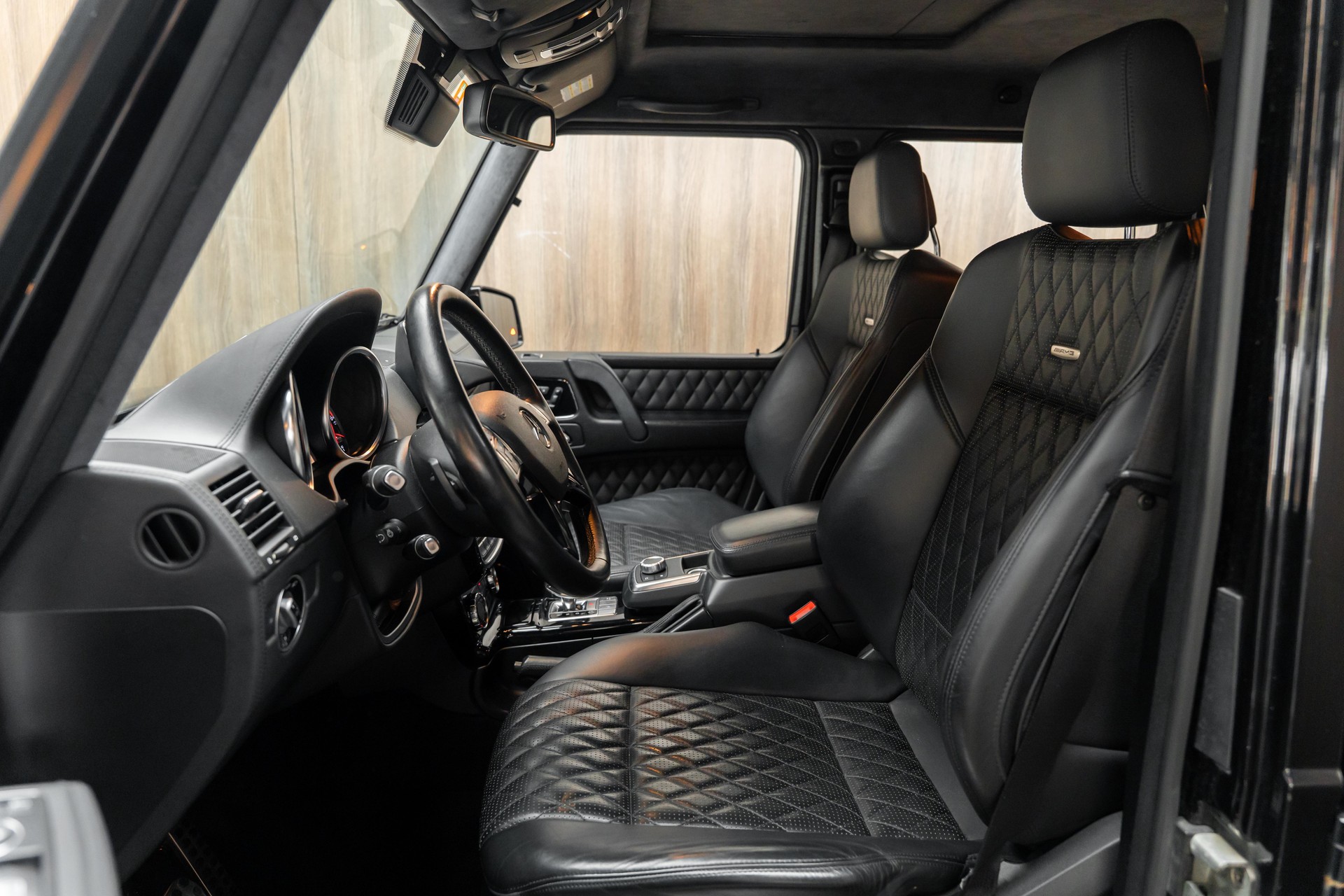 MERCEDES-BENZ G 63 AMG Automatic-image-4
