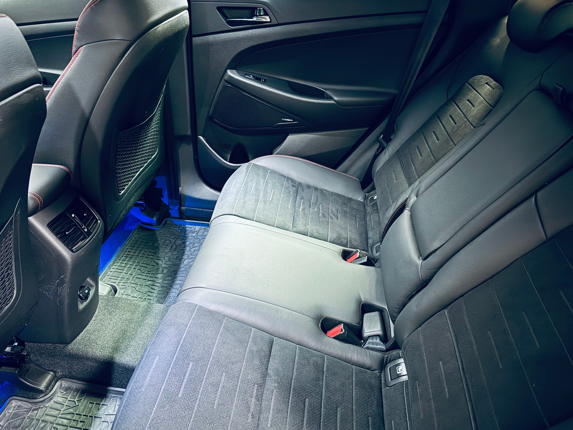 HYUNDAI Tucson 2.0 CRDI N-Line Mild Hybrid 4WD Automatic-image-17