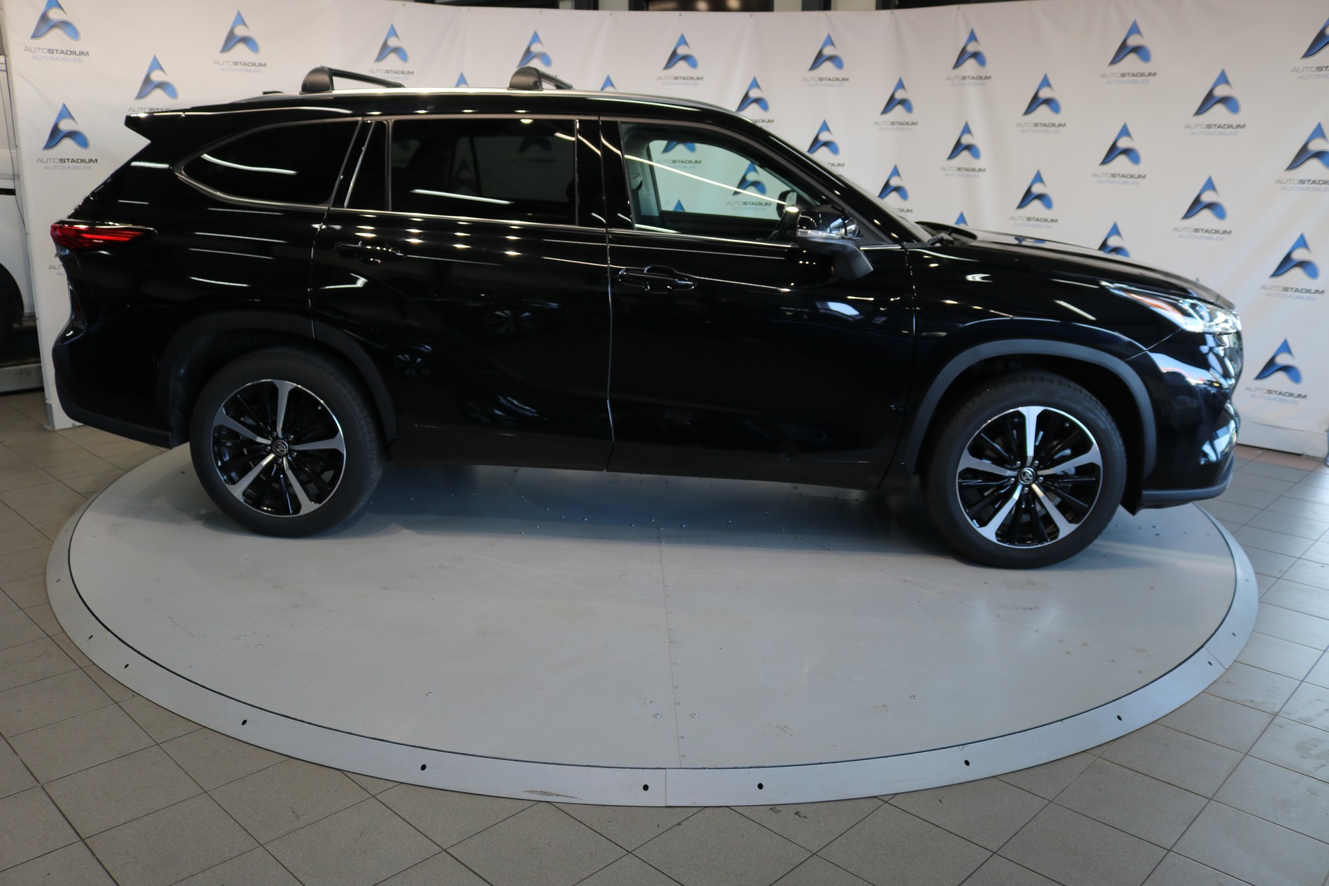 TOYOTA Highlander 2.5 HSD Premium e-CVT-image-23