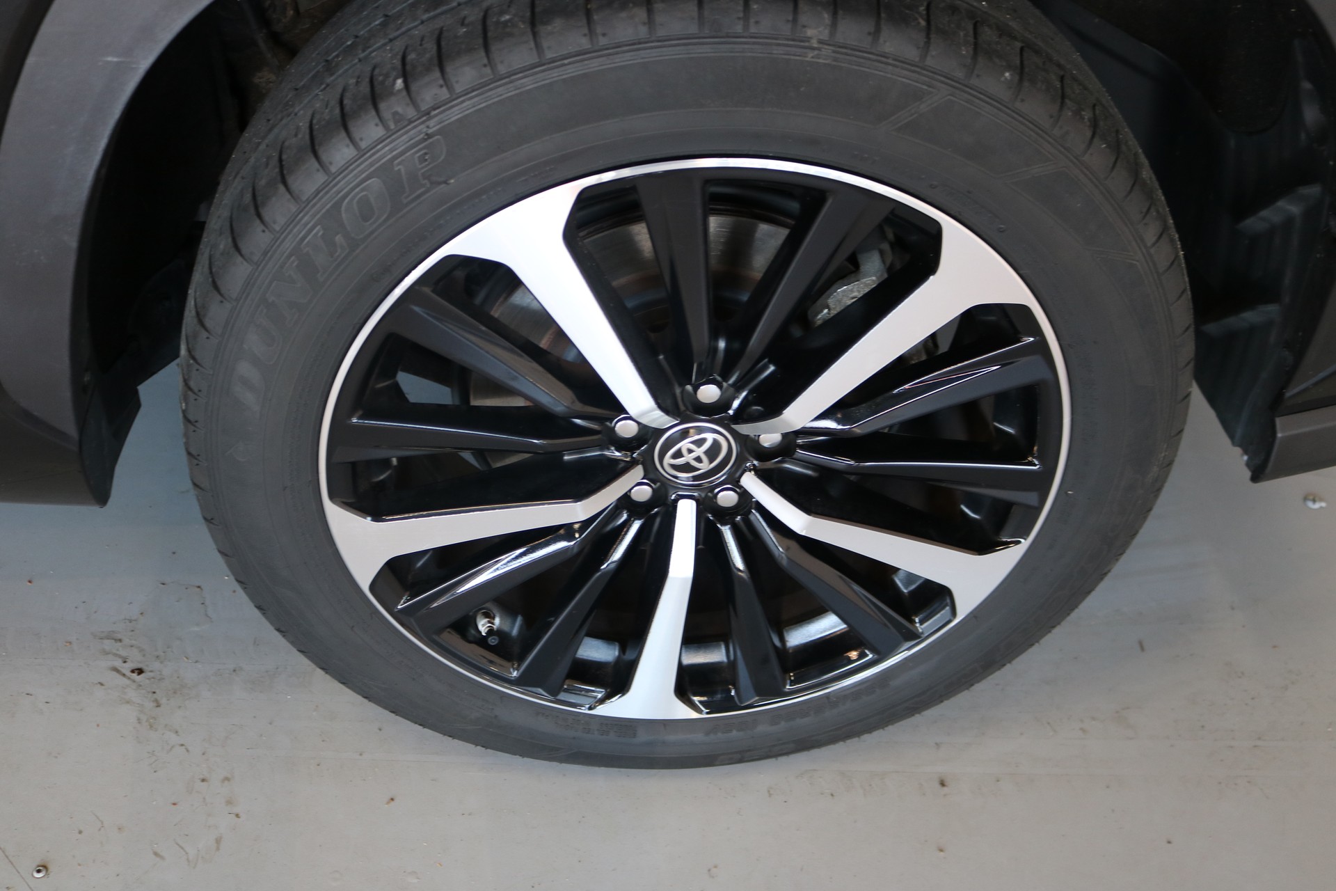 TOYOTA Highlander 2.5 HSD Premium e-CVT-image-28