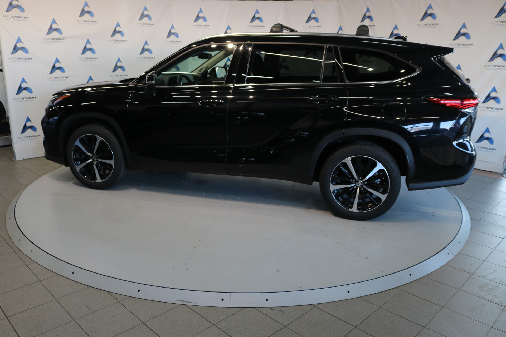 TOYOTA Highlander 2.5 HSD Premium e-CVT-image-14