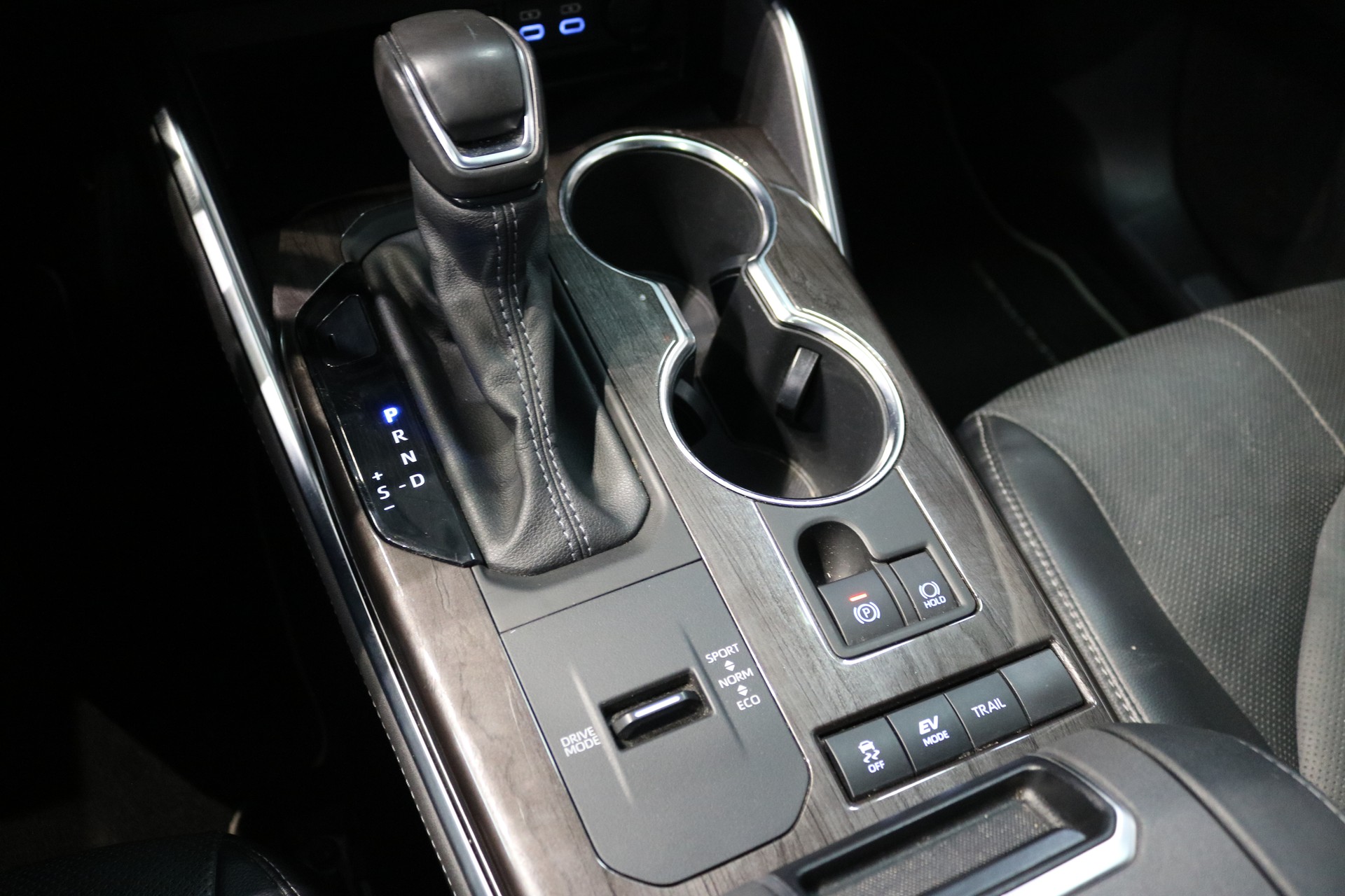 TOYOTA Highlander 2.5 HSD Premium e-CVT-image-46