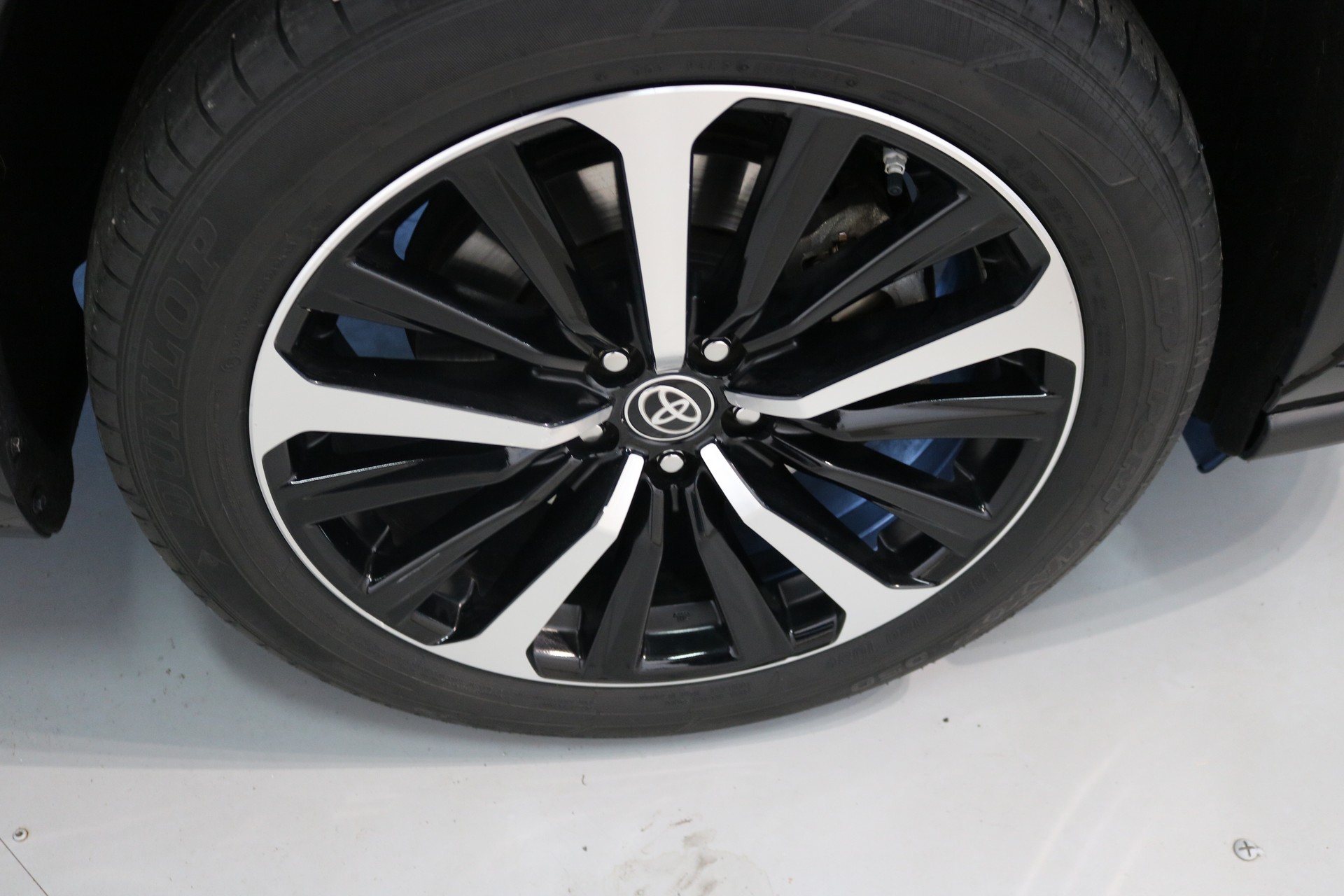 TOYOTA Highlander 2.5 HSD Premium e-CVT-image-30