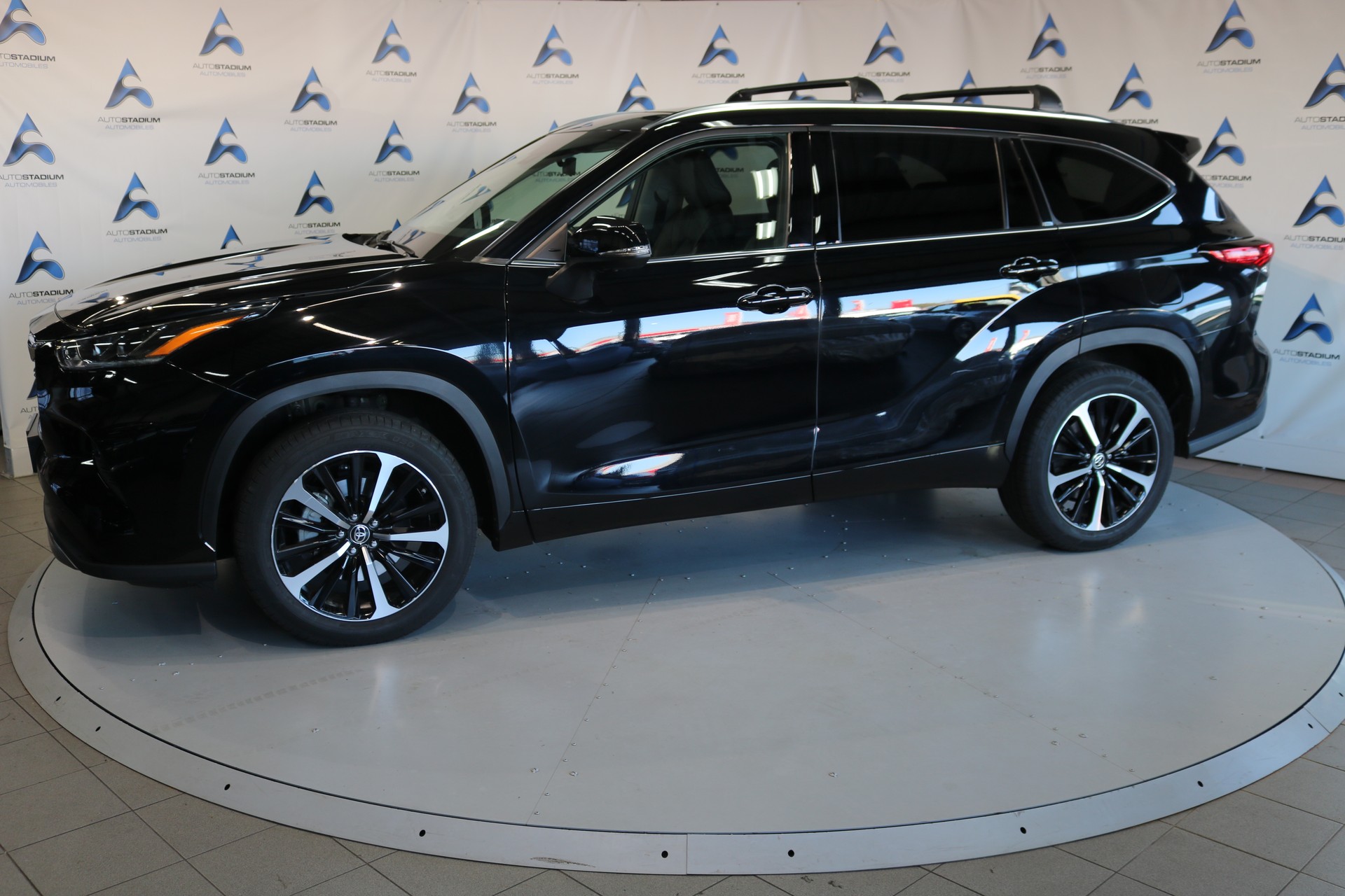 TOYOTA Highlander 2.5 HSD Premium e-CVT-image-12