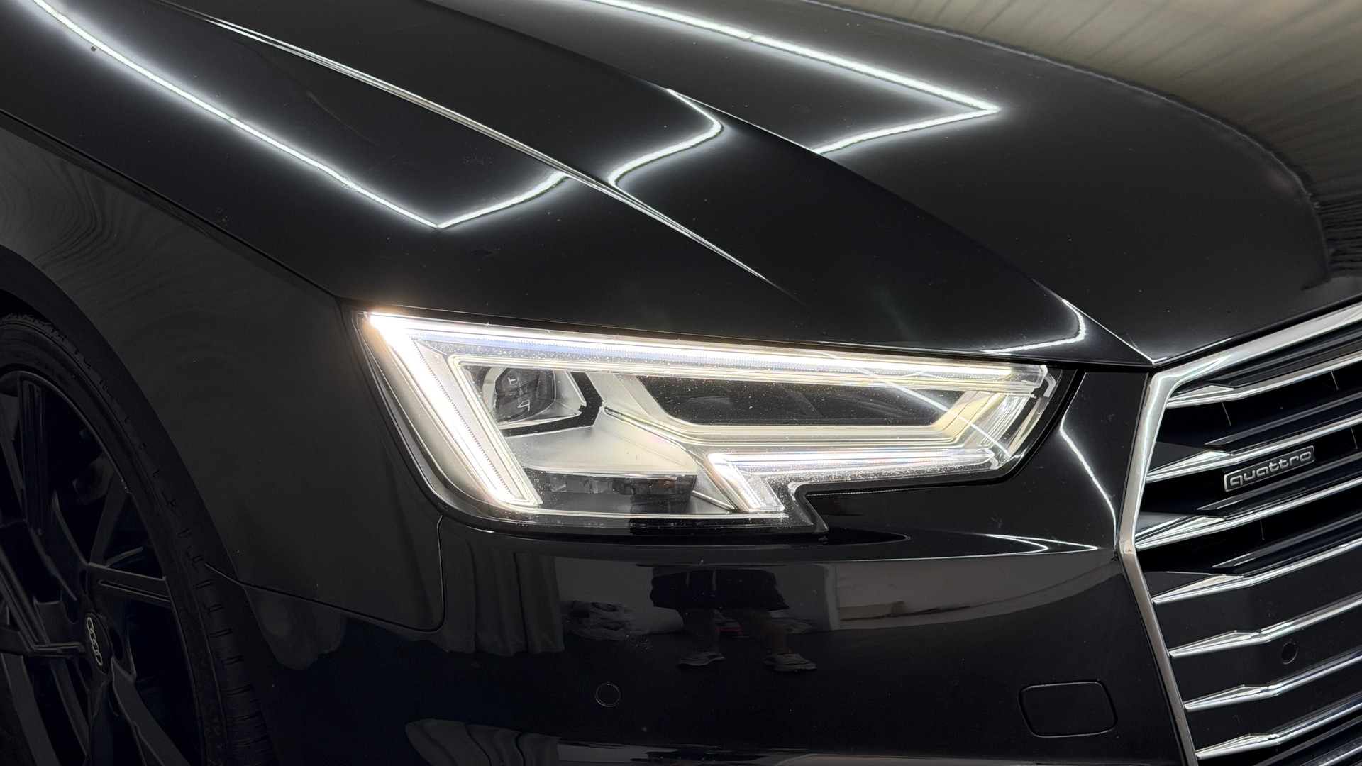 AUDI A4 Avant 40 TDI Design quattro S-tronic-image-18