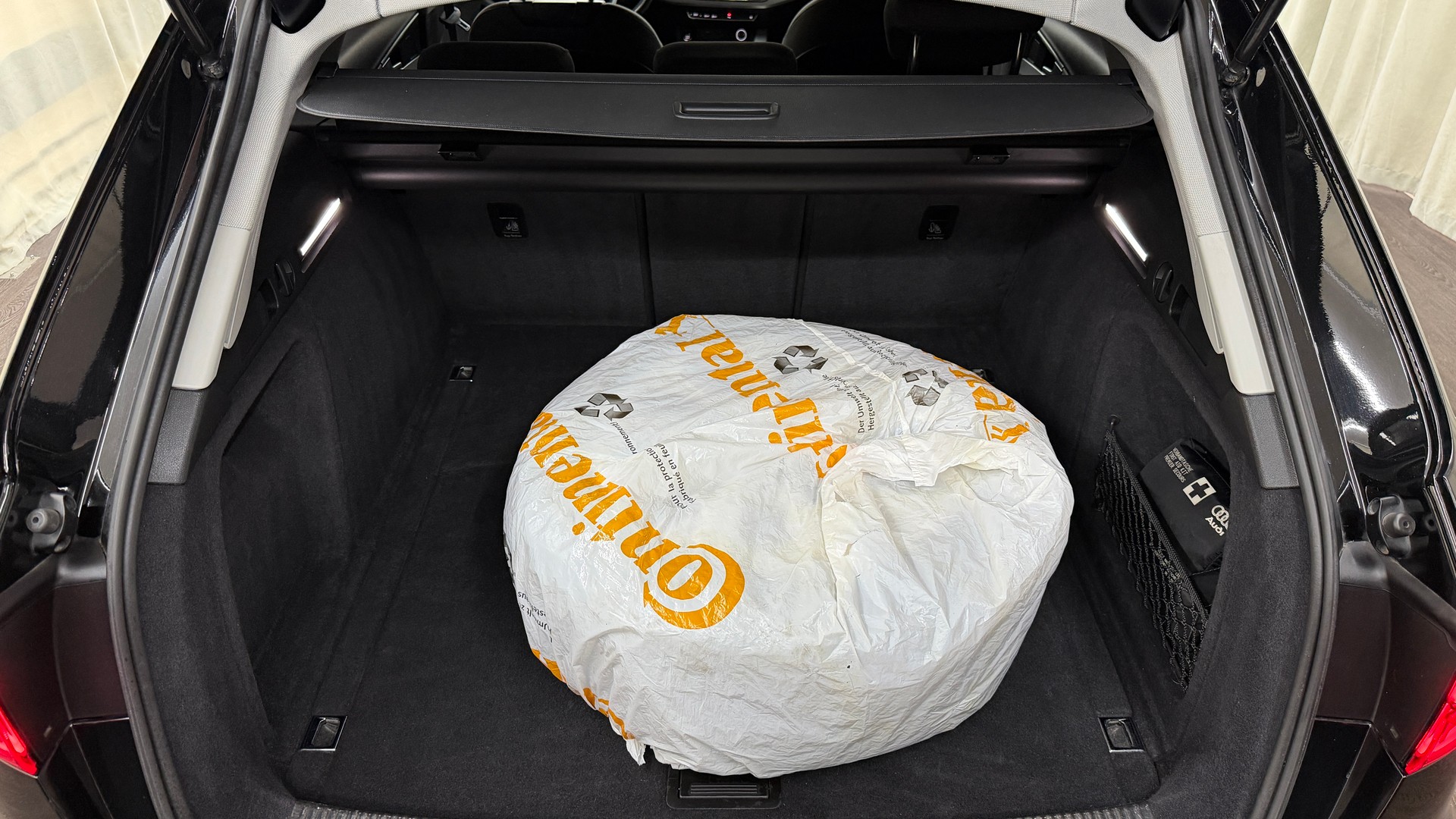 AUDI A4 Avant 40 TDI Design quattro S-tronic-image-17