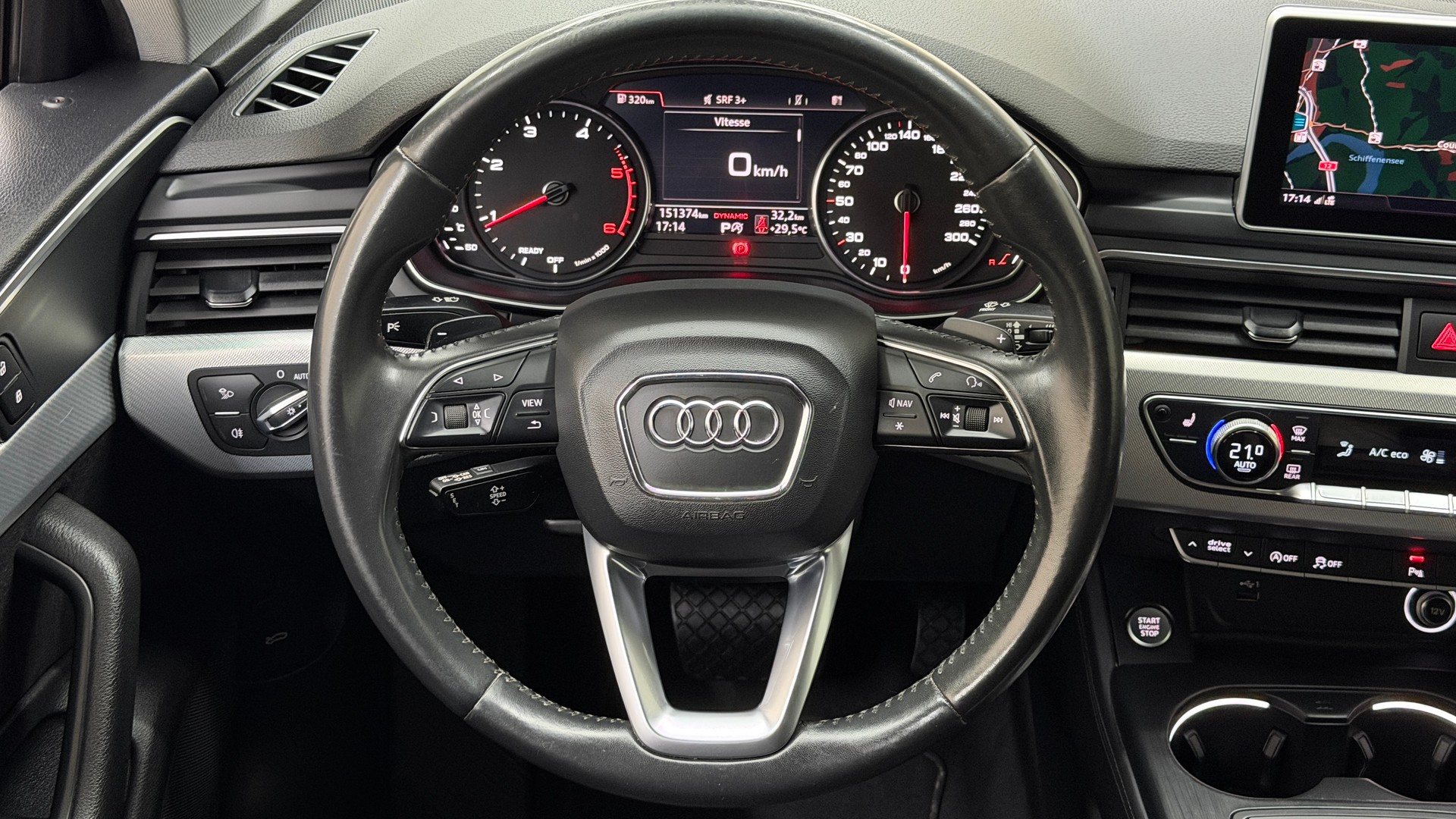 AUDI A4 Avant 40 TDI Design quattro S-tronic-image-9