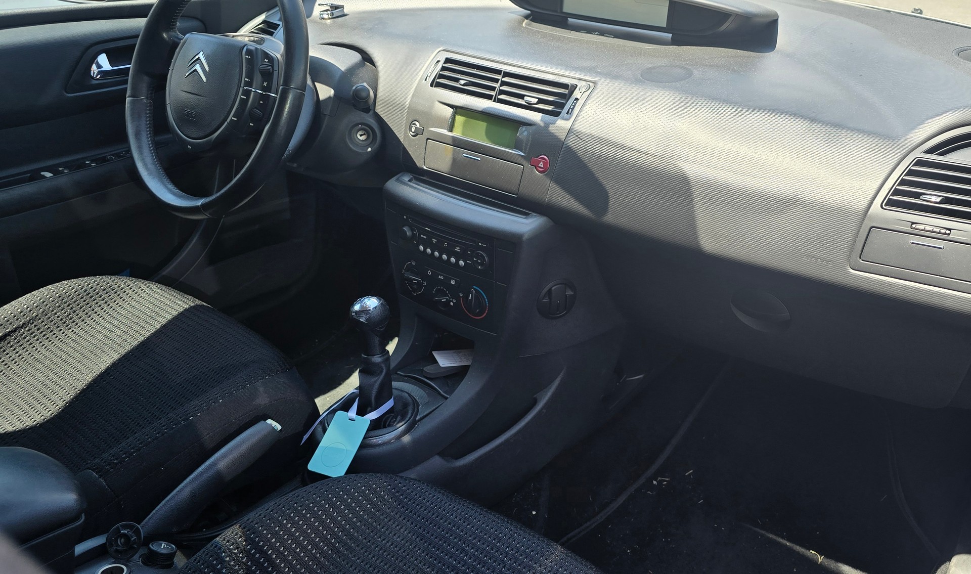 CITROEN C4 Berline 1.6i 16V VTR (Pack)-image-6