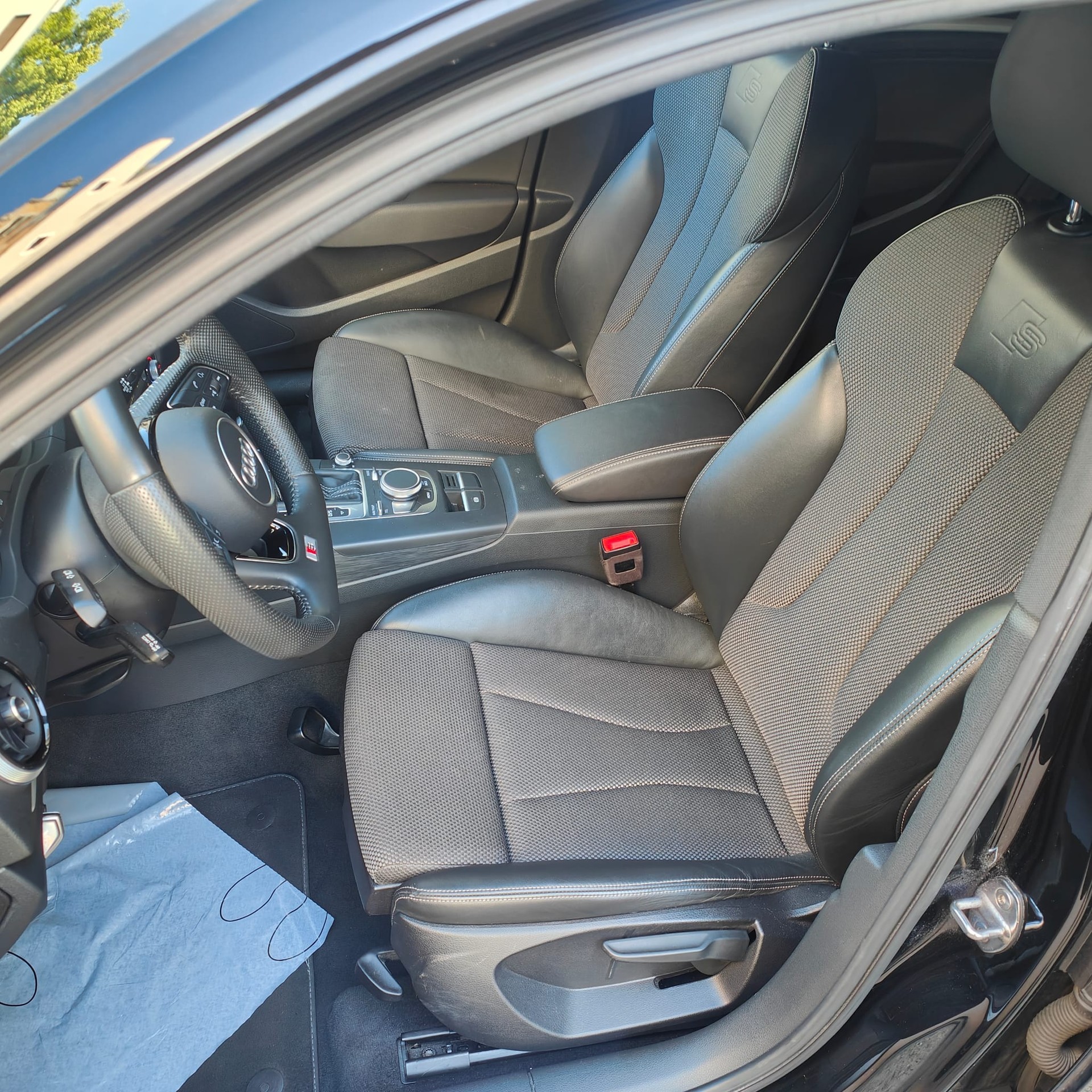 AUDI A3 Sportback 40 TFSI Sport quattro S-tronic-image-8