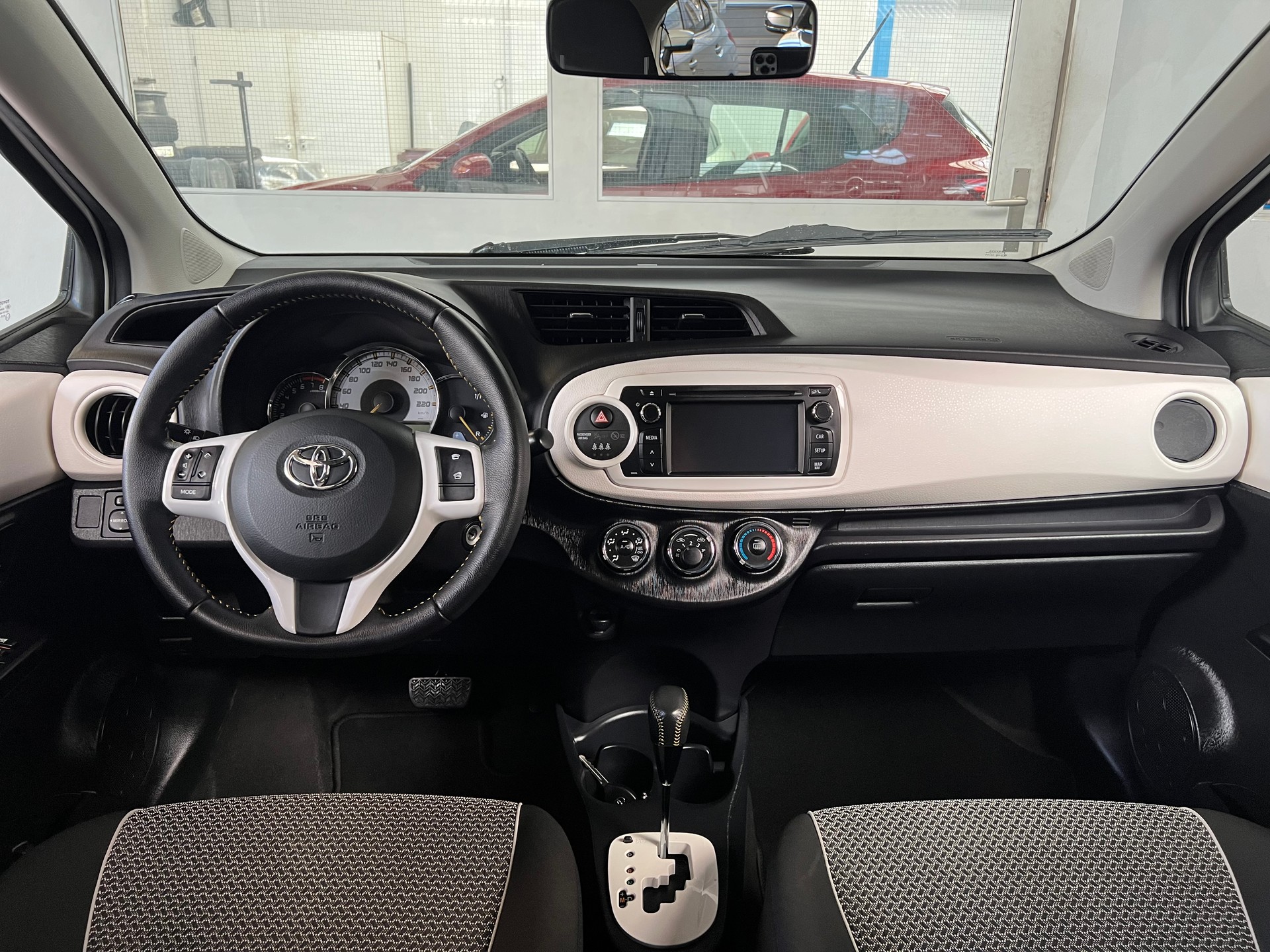 TOYOTA Yaris 1.33 Trend Multidrive-image-4