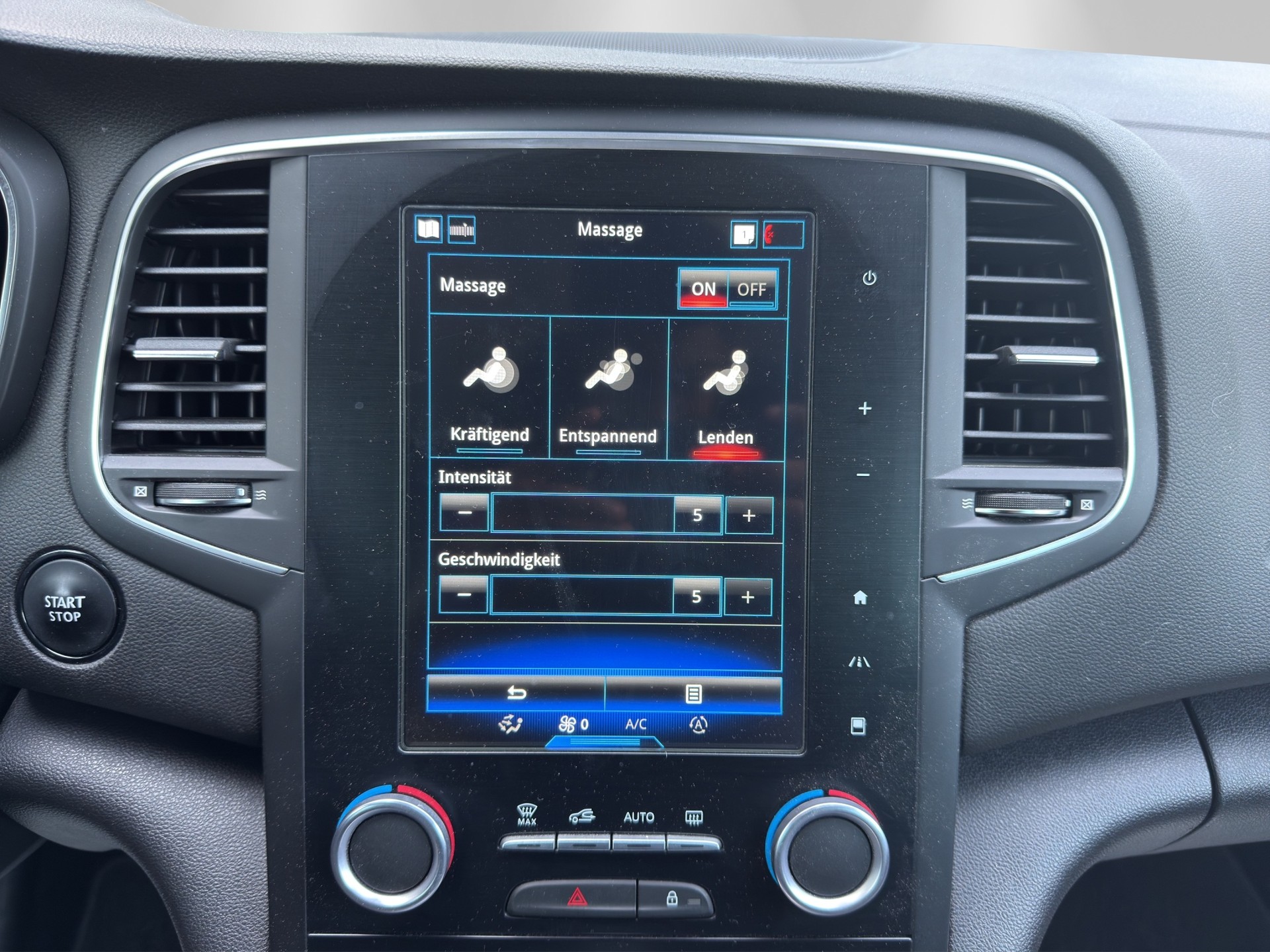 RENAULT Mégane 1.2 16V Turbo 90th Anniversary EDC-image-11