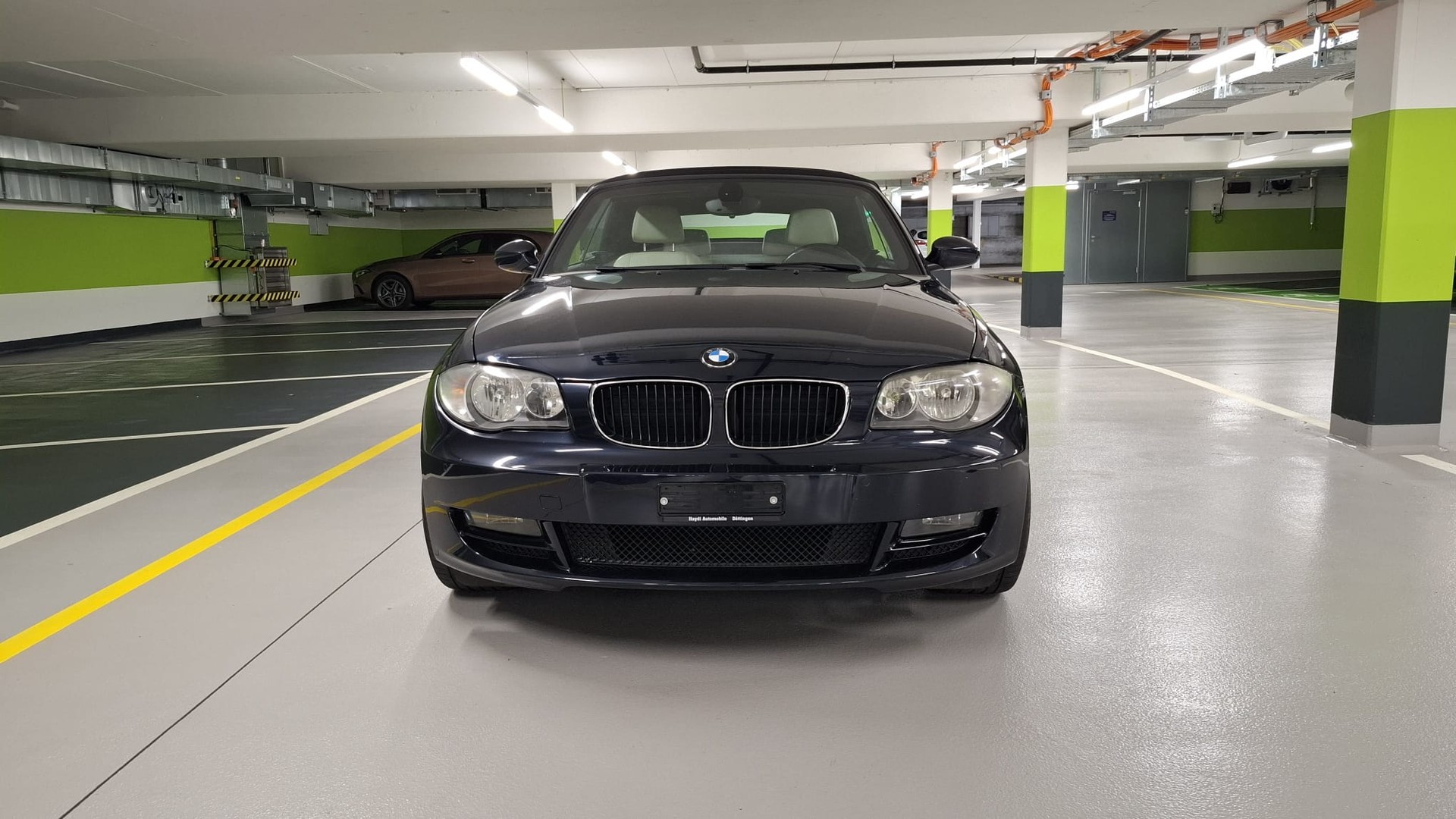 BMW 118i Cabrio-image-1