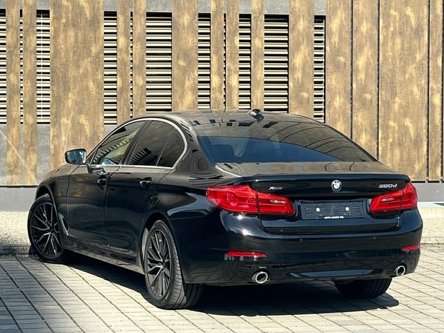 BMW 520d xDrive Luxury Line Steptronic-image-7