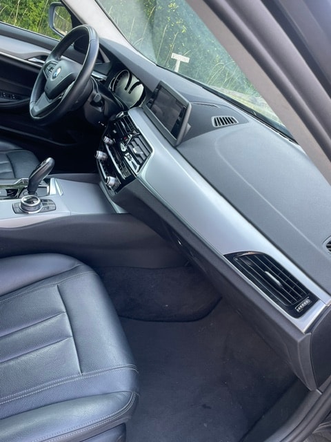 BMW 520d xDrive Luxury Line Steptronic-image-21