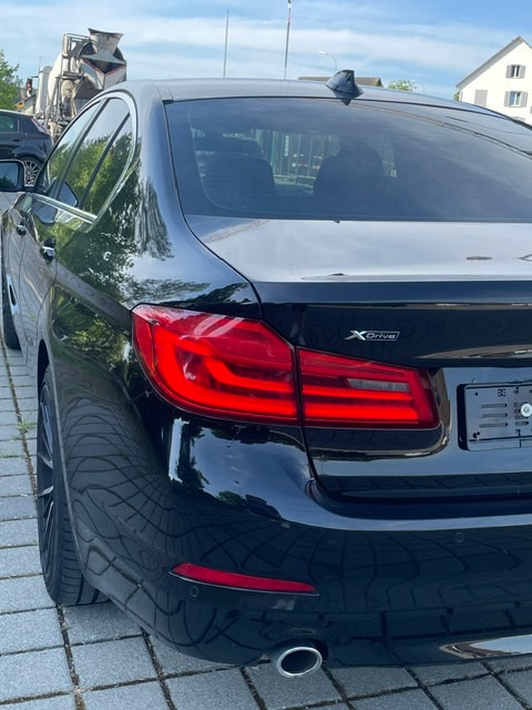 BMW 520d xDrive Luxury Line Steptronic-image-11