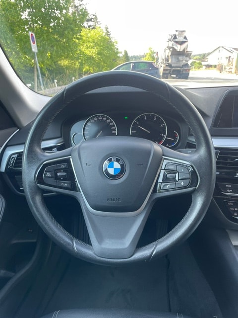 BMW 520d xDrive Luxury Line Steptronic-image-17