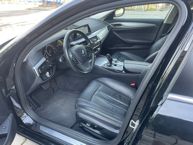 BMW 520d xDrive Luxury Line Steptronic-image-12