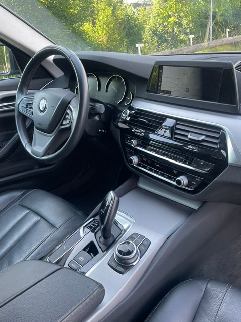 BMW 520d xDrive Luxury Line Steptronic-image-20