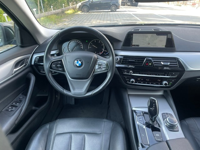 BMW 520d xDrive Luxury Line Steptronic-image-16
