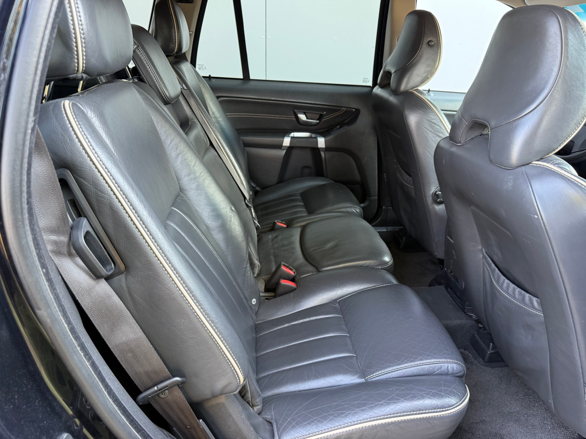 VOLVO XC90 D5 AWD Executive Geartronic R-DESIGN-image-12
