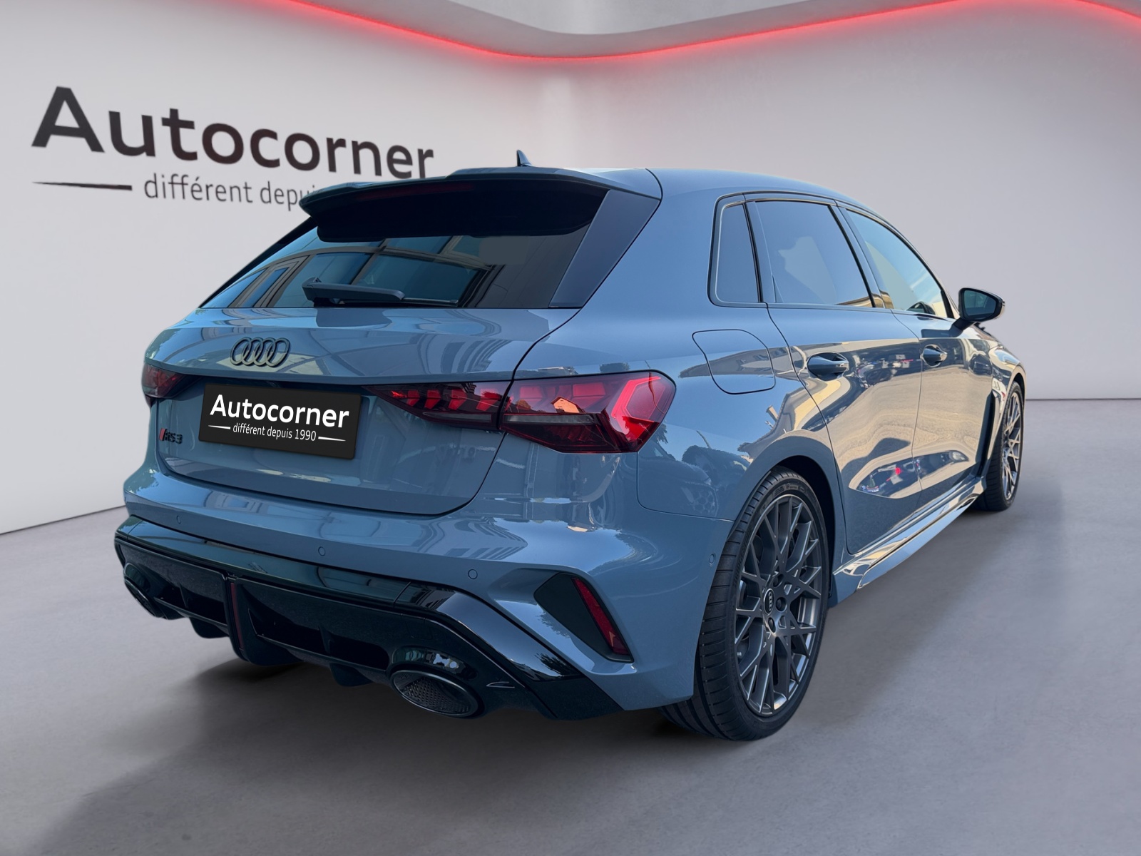 AUDI RS3 Sportback 2.5 TSI quattro S-tronic-image-4