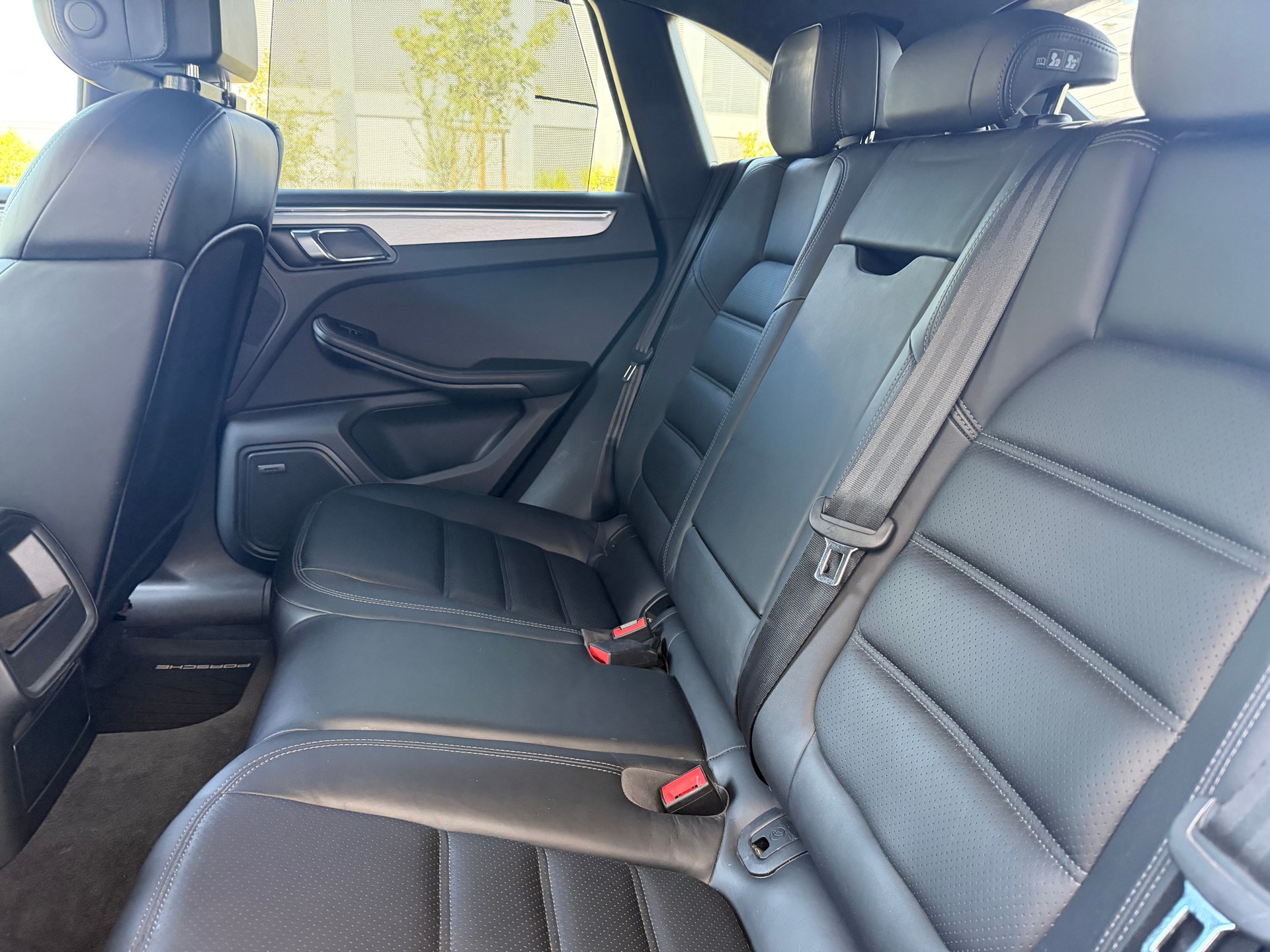 PORSCHE Macan Turbo PDK-image-18