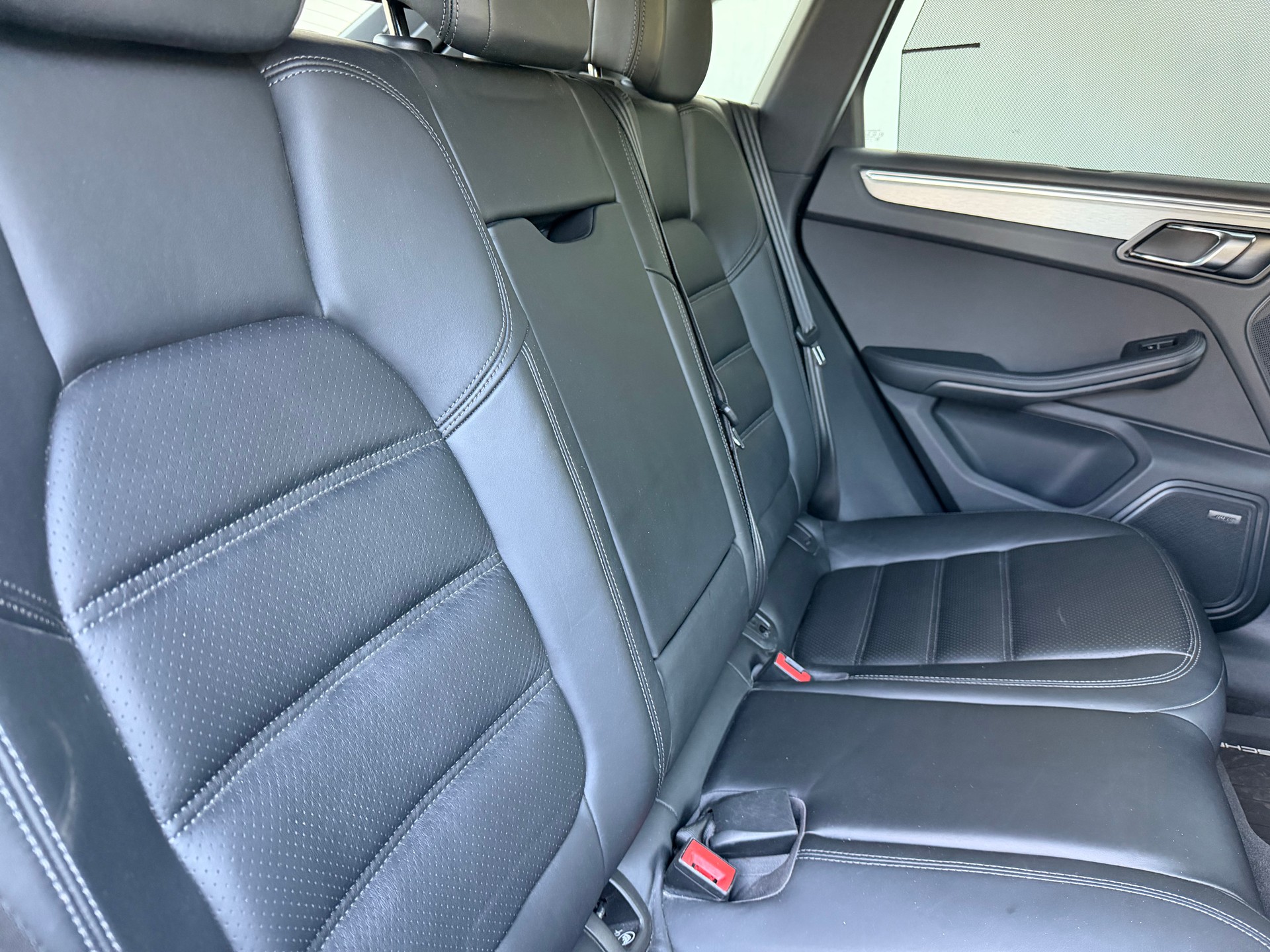 PORSCHE Macan Turbo PDK-image-19