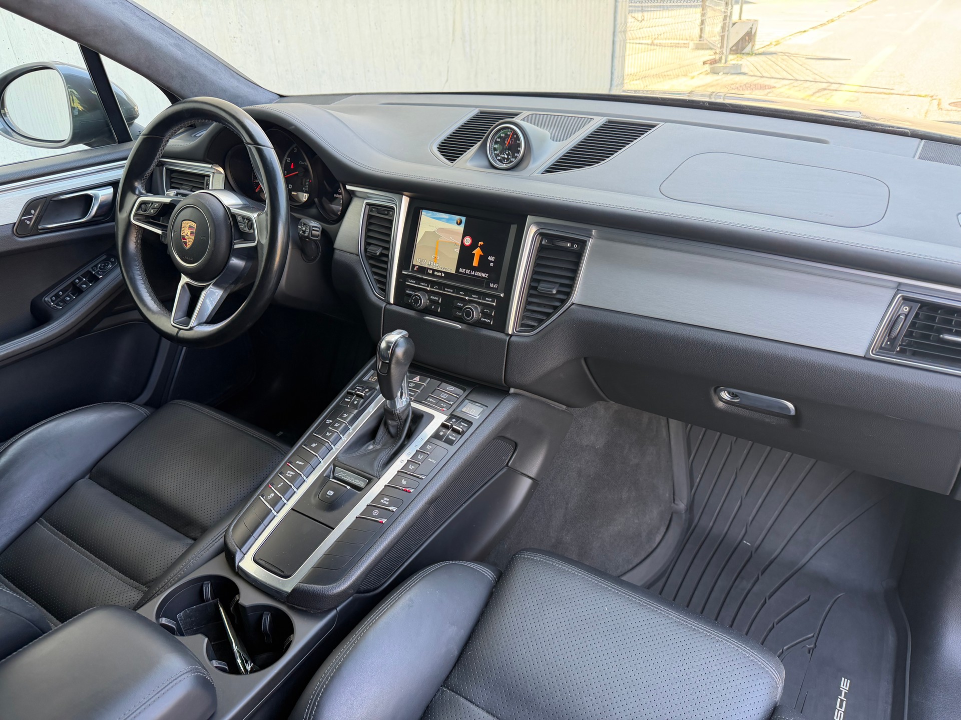 PORSCHE Macan Turbo PDK-image-16