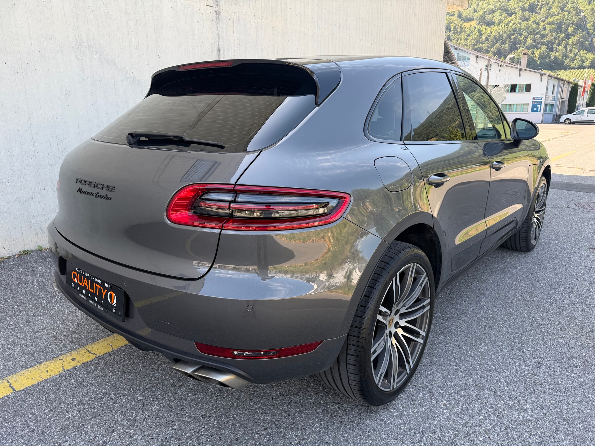 PORSCHE Macan Turbo PDK-image-7