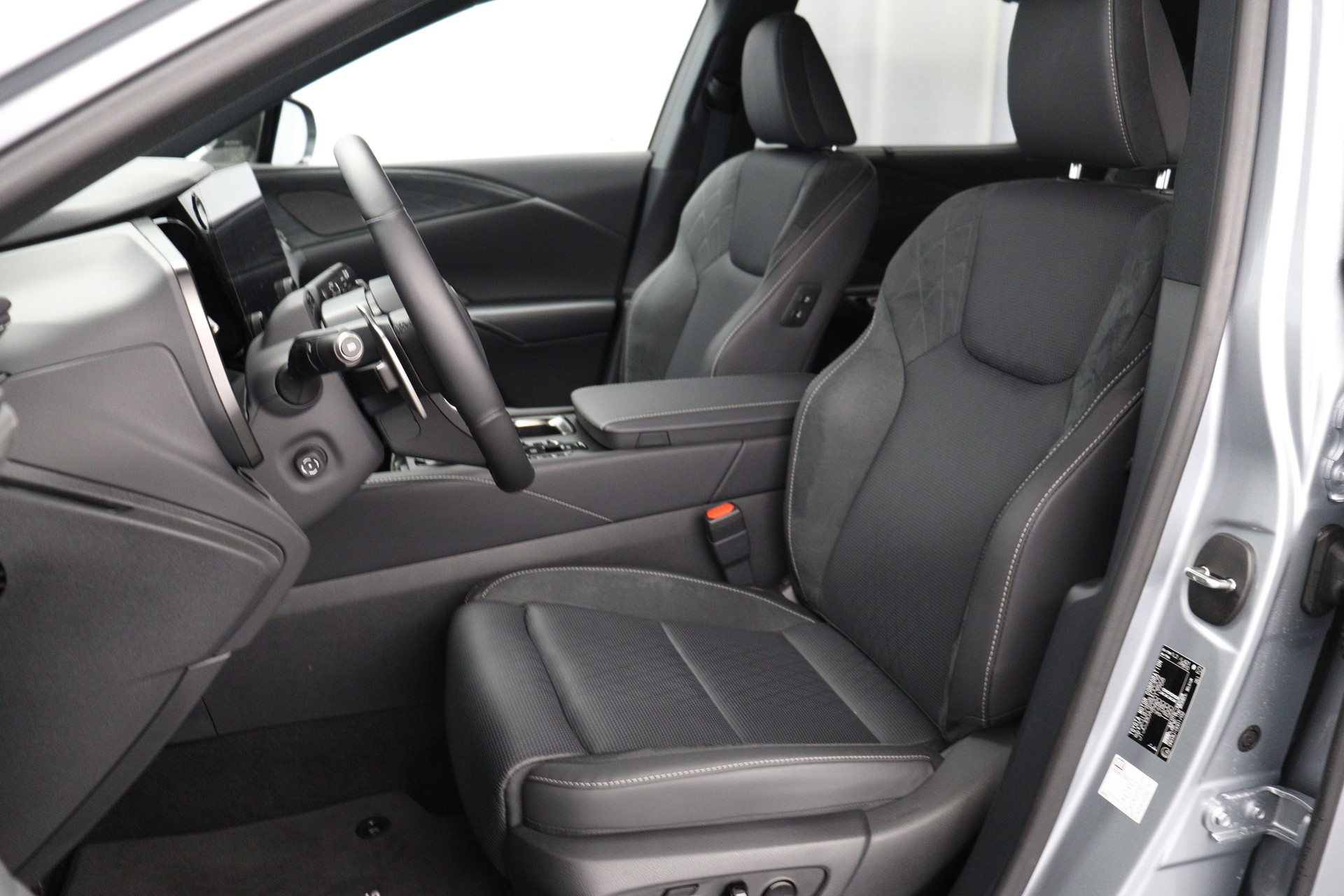 LEXUS RX 450h+ Excellence-image-2