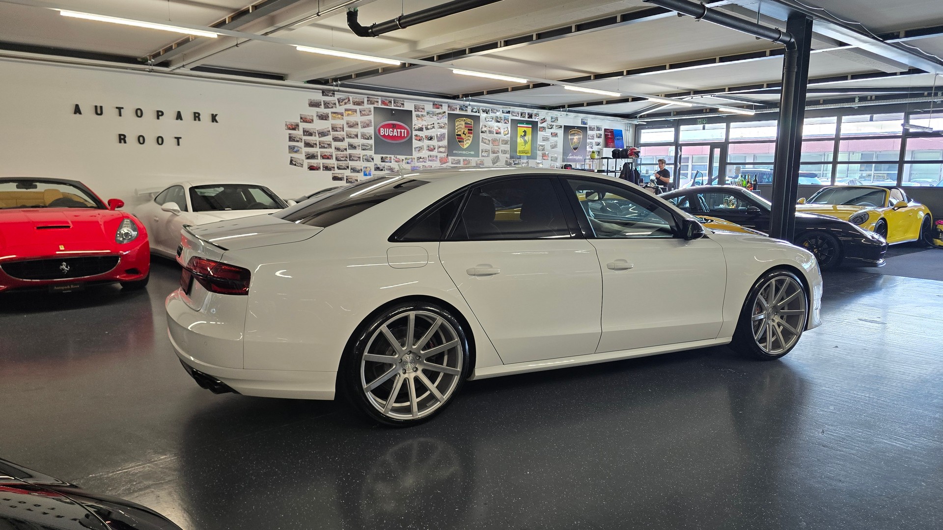 AUDI S8 4.0 TFSI V8 plus quattro tiptronic-image-6