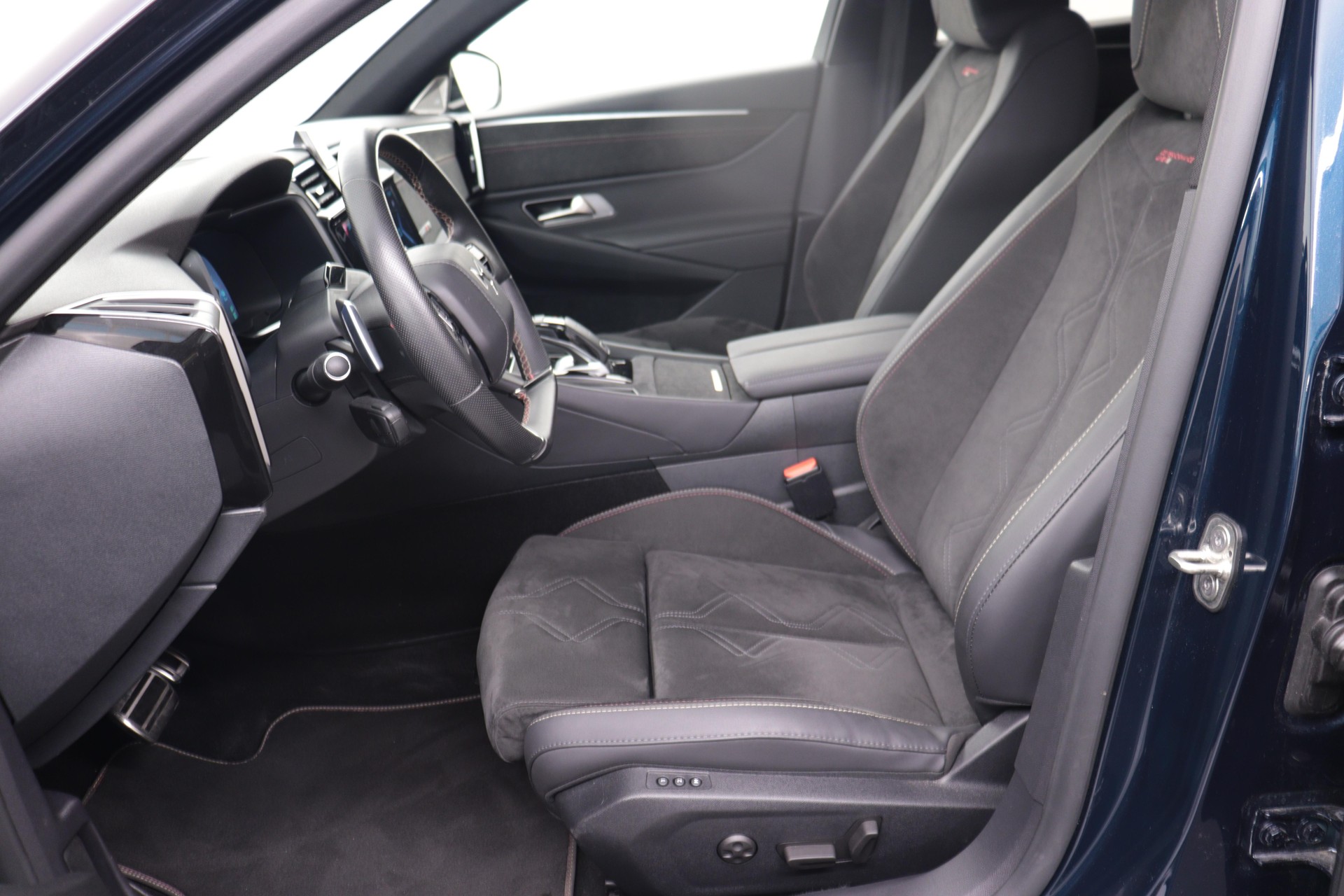 DS AUTOMOBILES 9 1.6 E-Tense Performance Line+-image-2