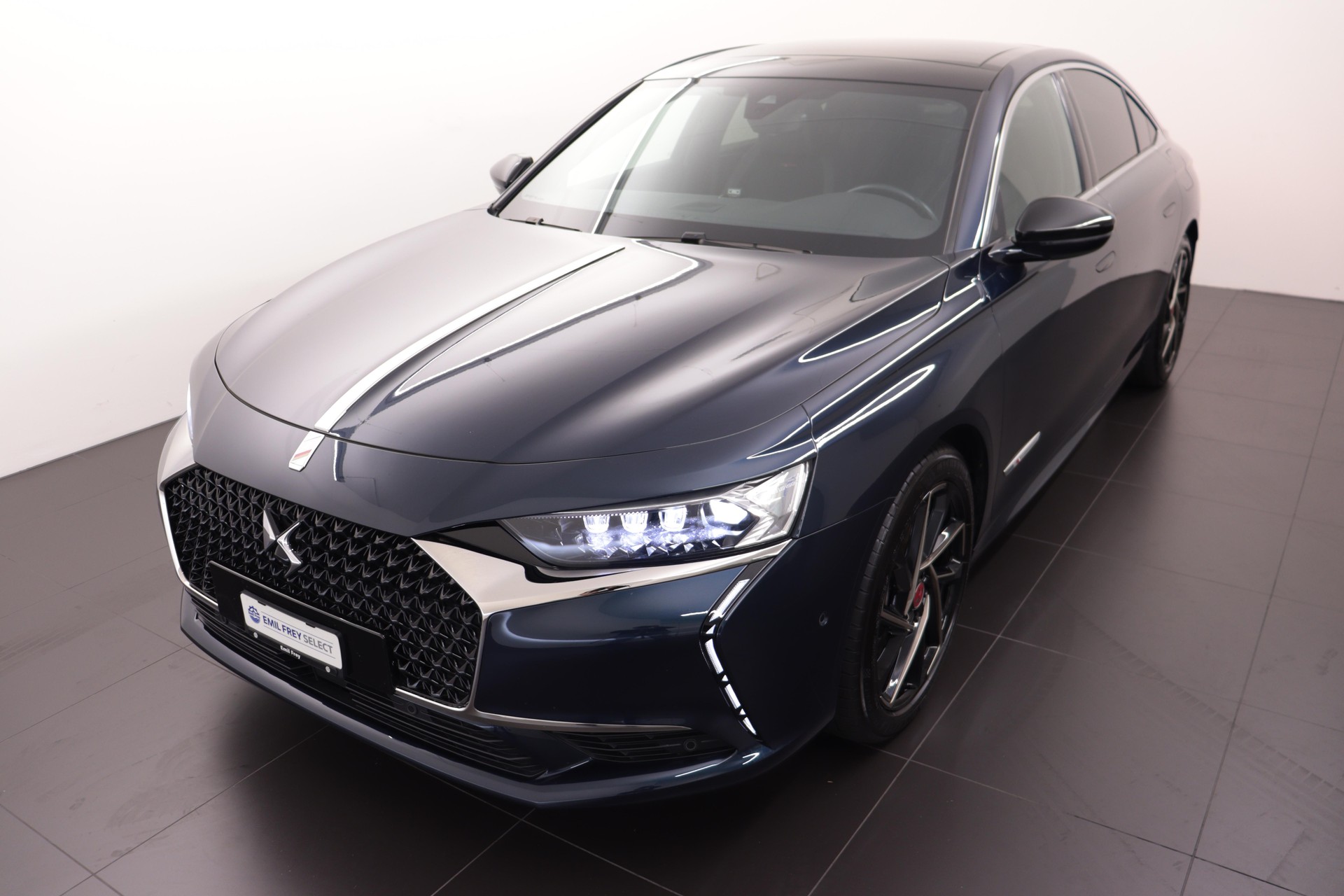 DS AUTOMOBILES 9 1.6 E-Tense Performance Line+-showroom-element-1