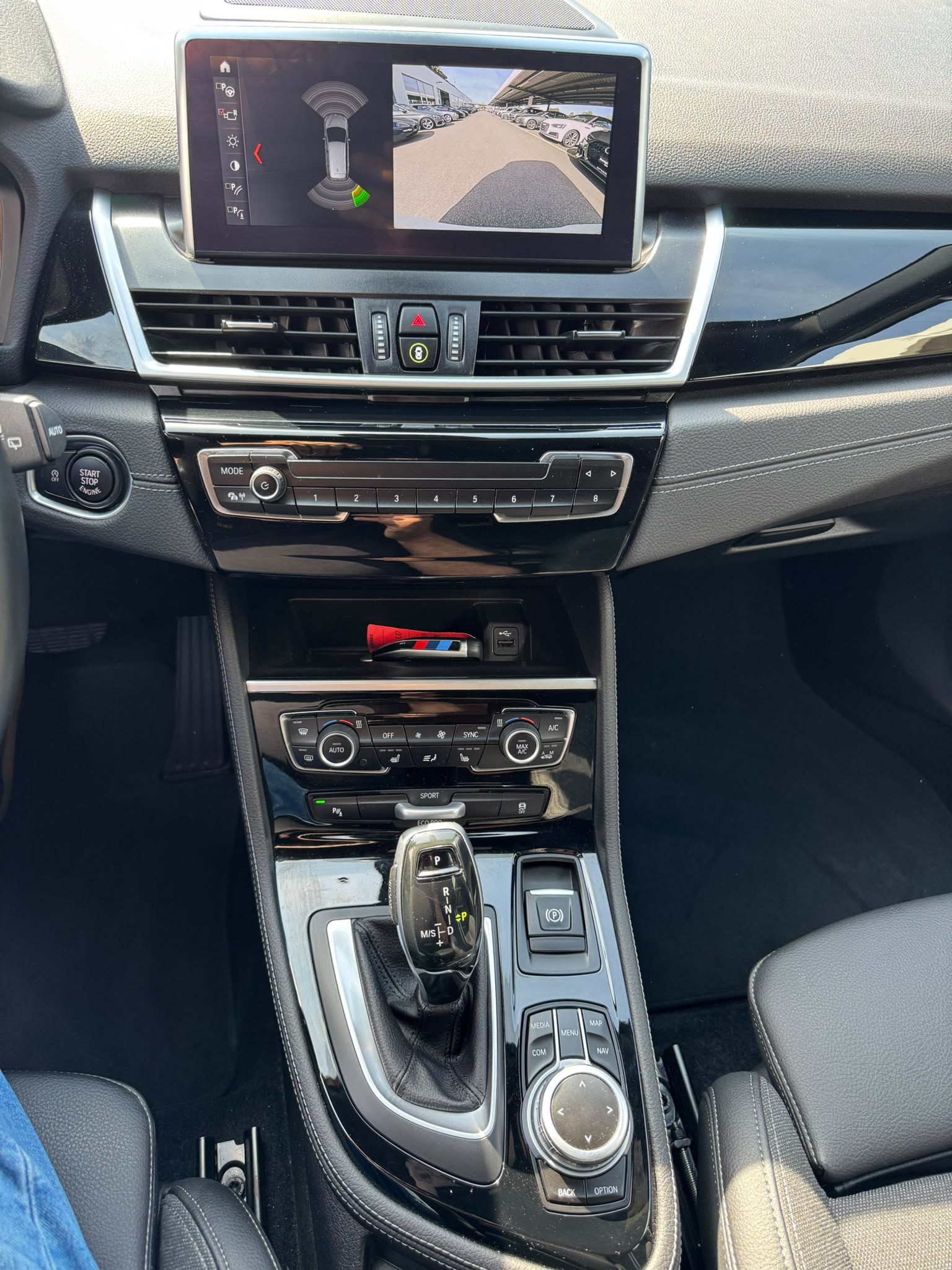 BMW 218d xDrive Gran Tourer Steptronic M Sport-image-12