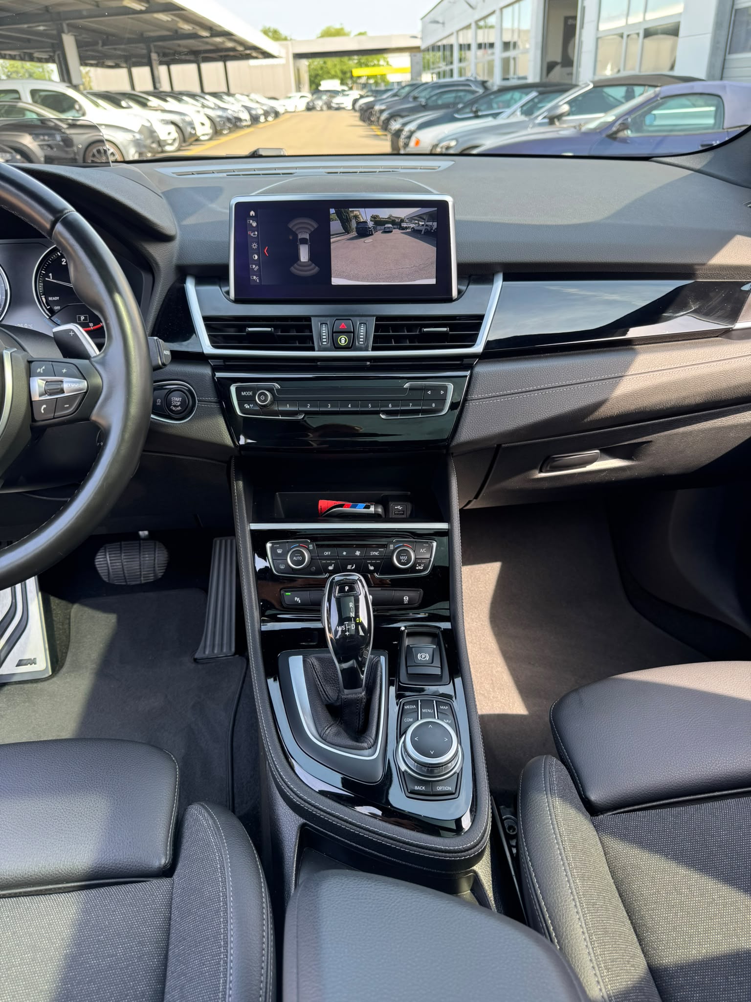 BMW 218d xDrive Gran Tourer Steptronic M Sport-image-13