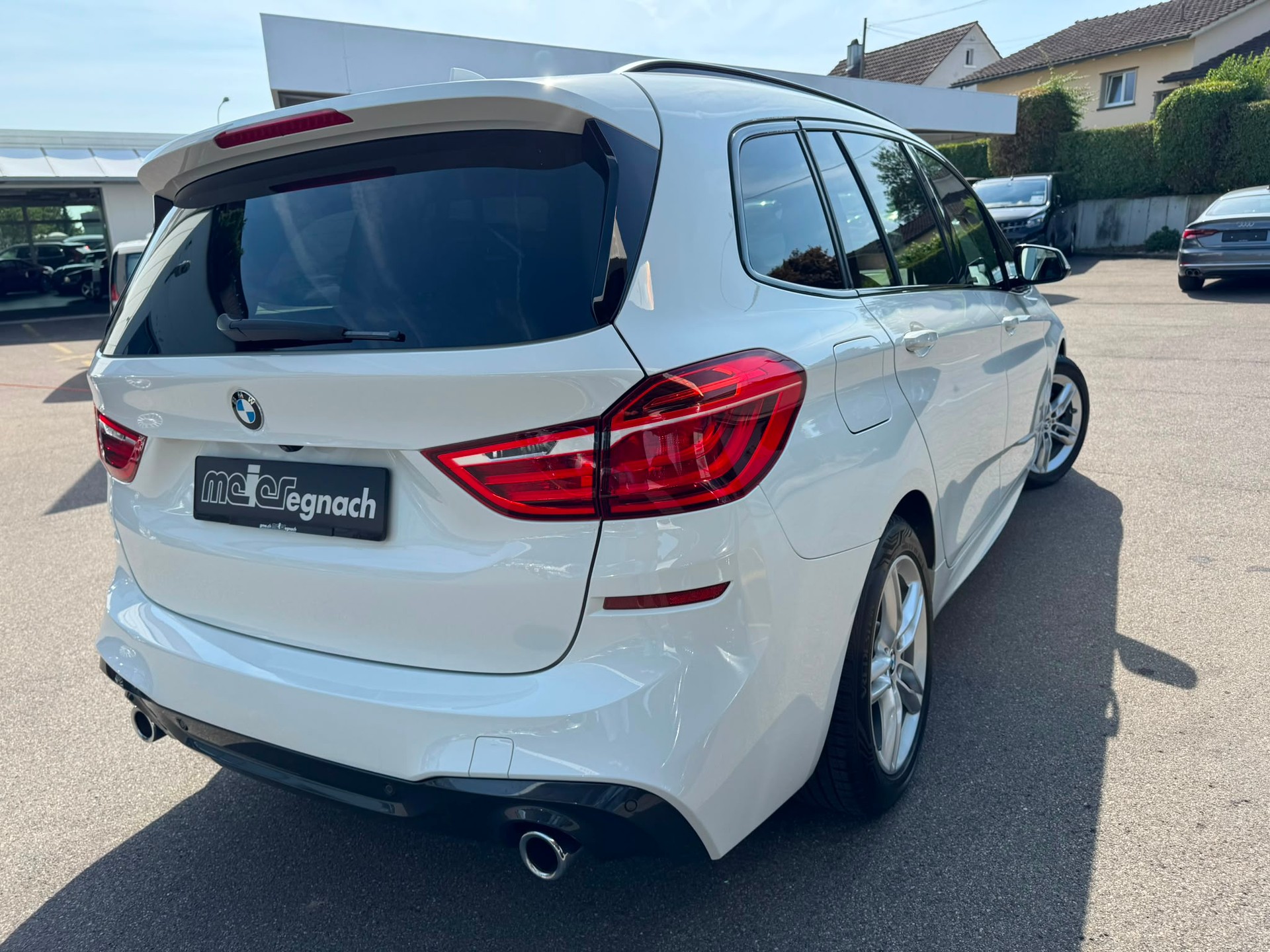 BMW 218d xDrive Gran Tourer Steptronic M Sport-image-8