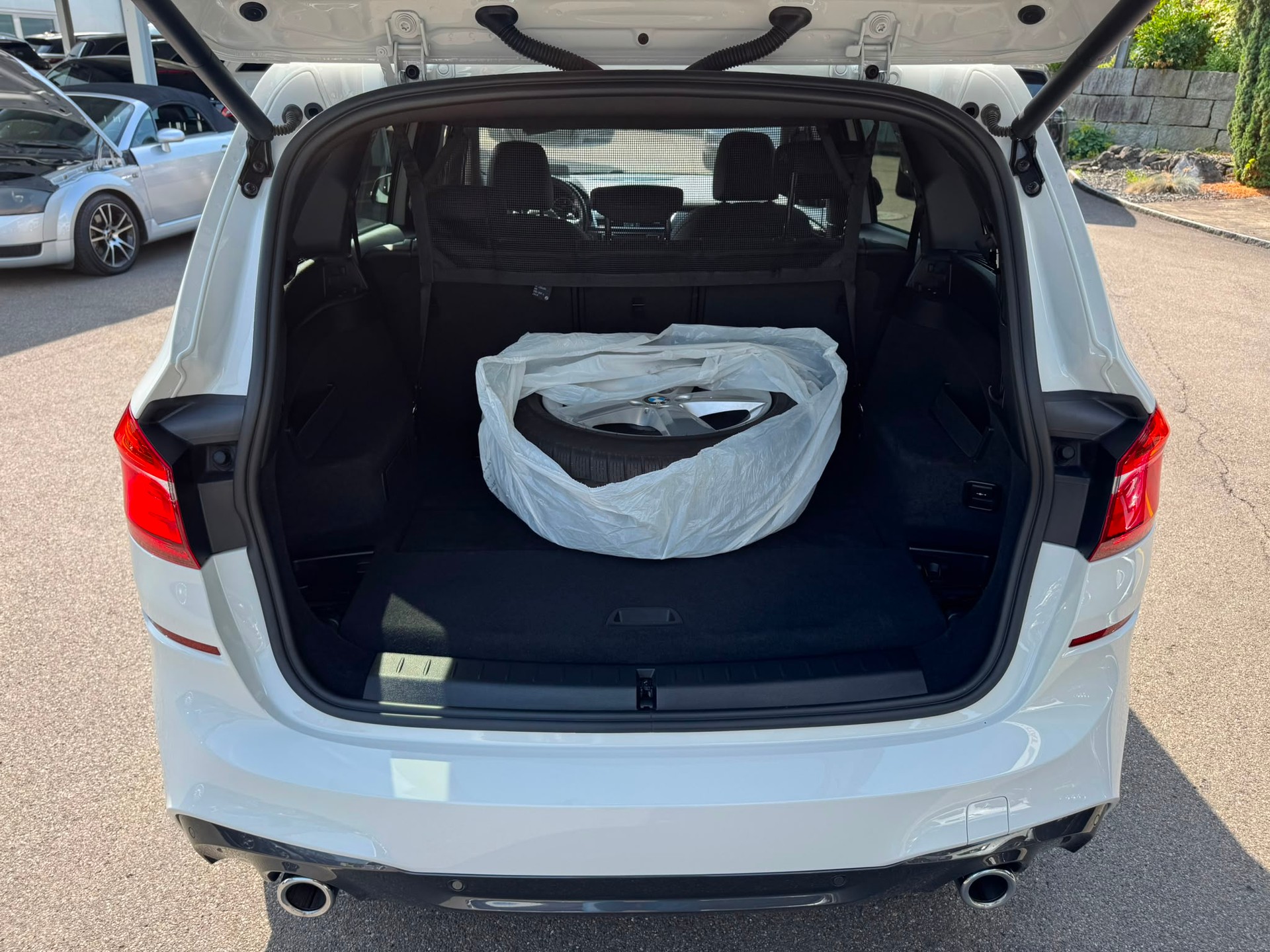 BMW 218d xDrive Gran Tourer Steptronic M Sport-image-7